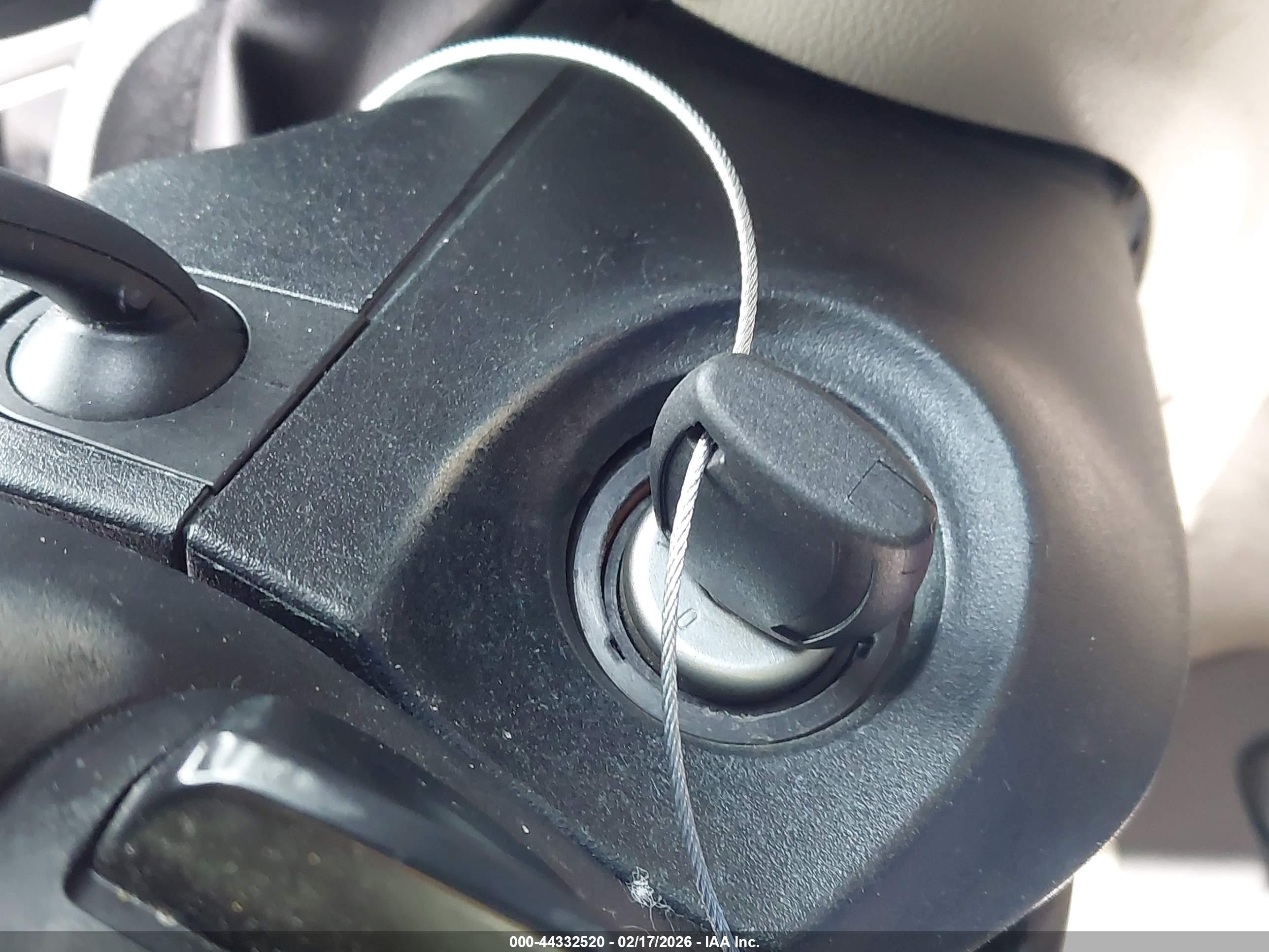 FORD ESCAPE image 11