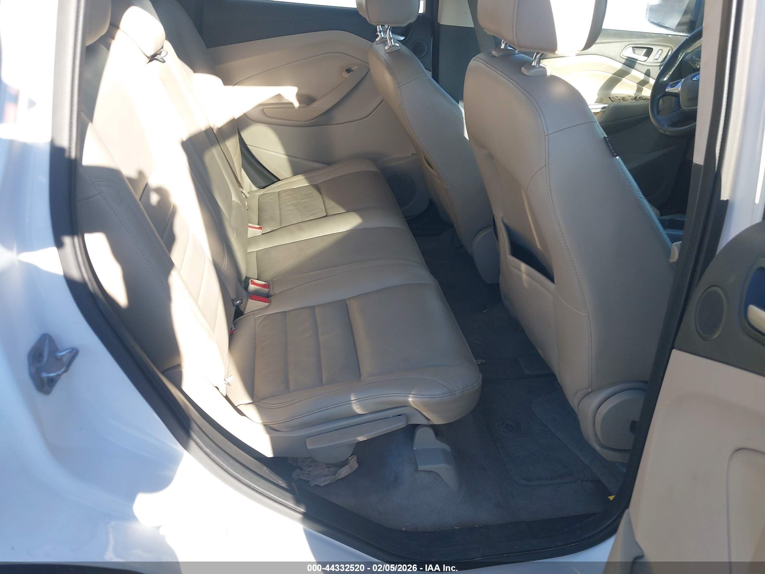 FORD ESCAPE image 8