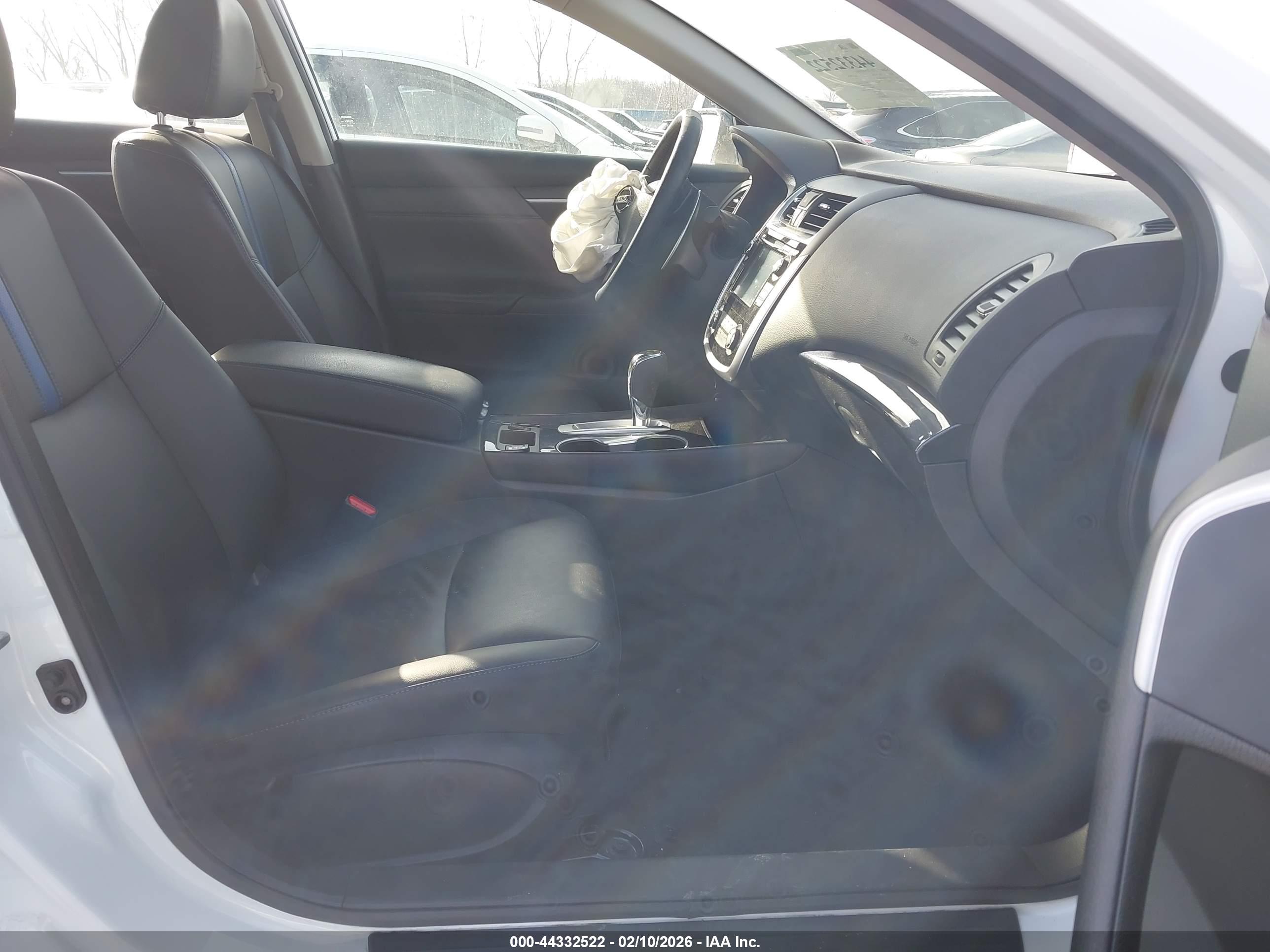 NISSAN ALTIMA image 5