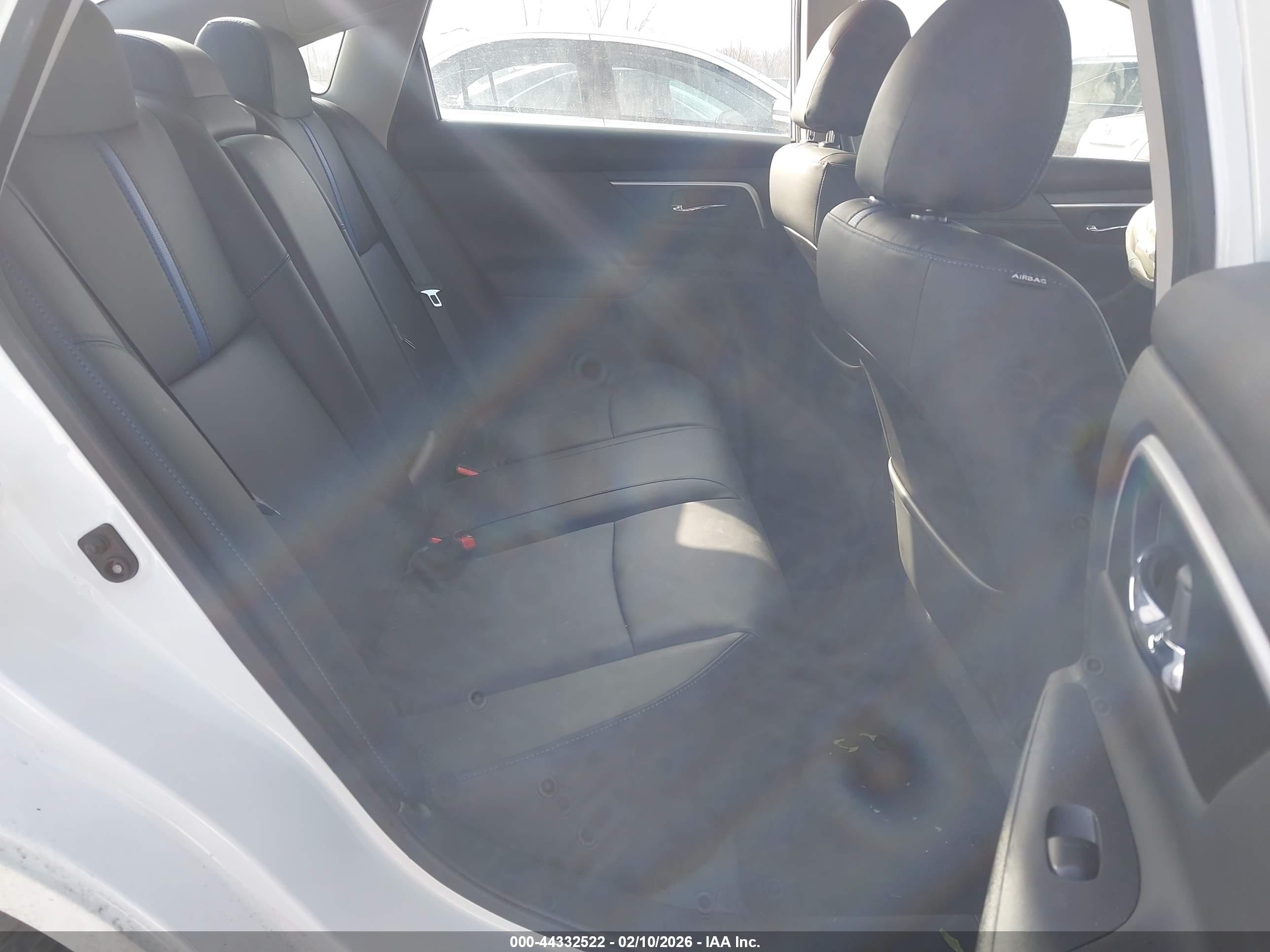 NISSAN ALTIMA image 8