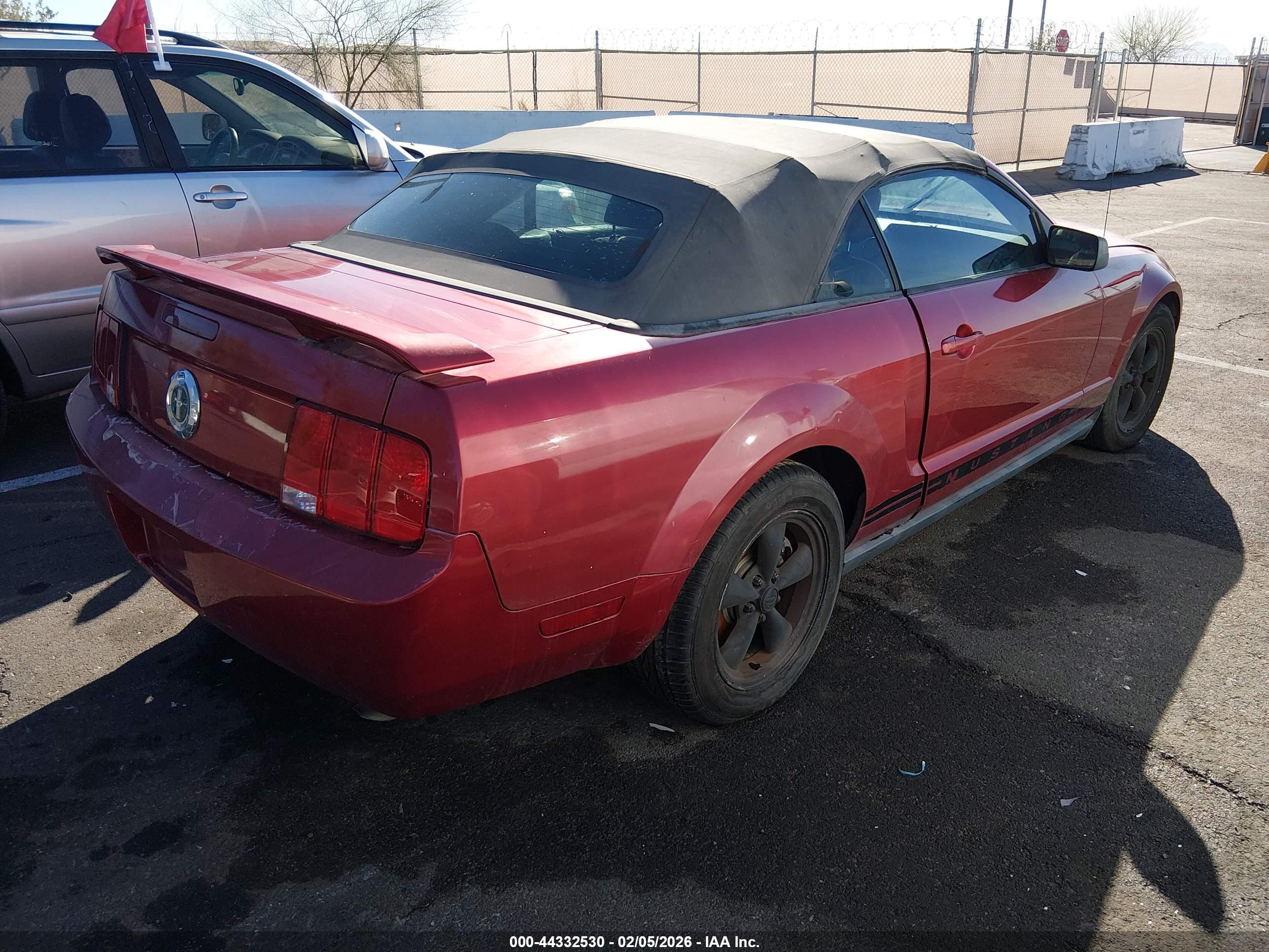 FORD MUSTANG image 4