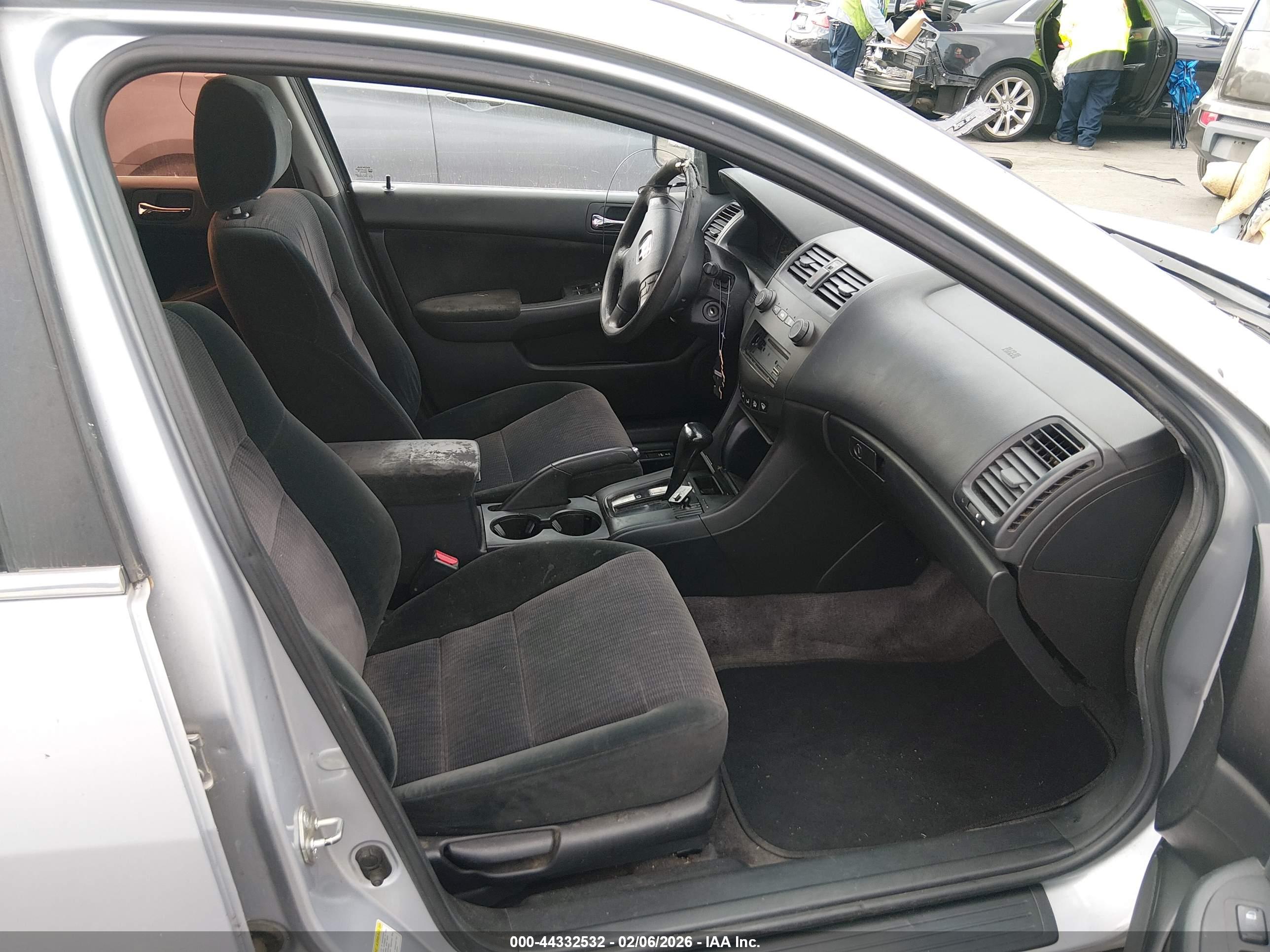 HONDA ACCORD image 5