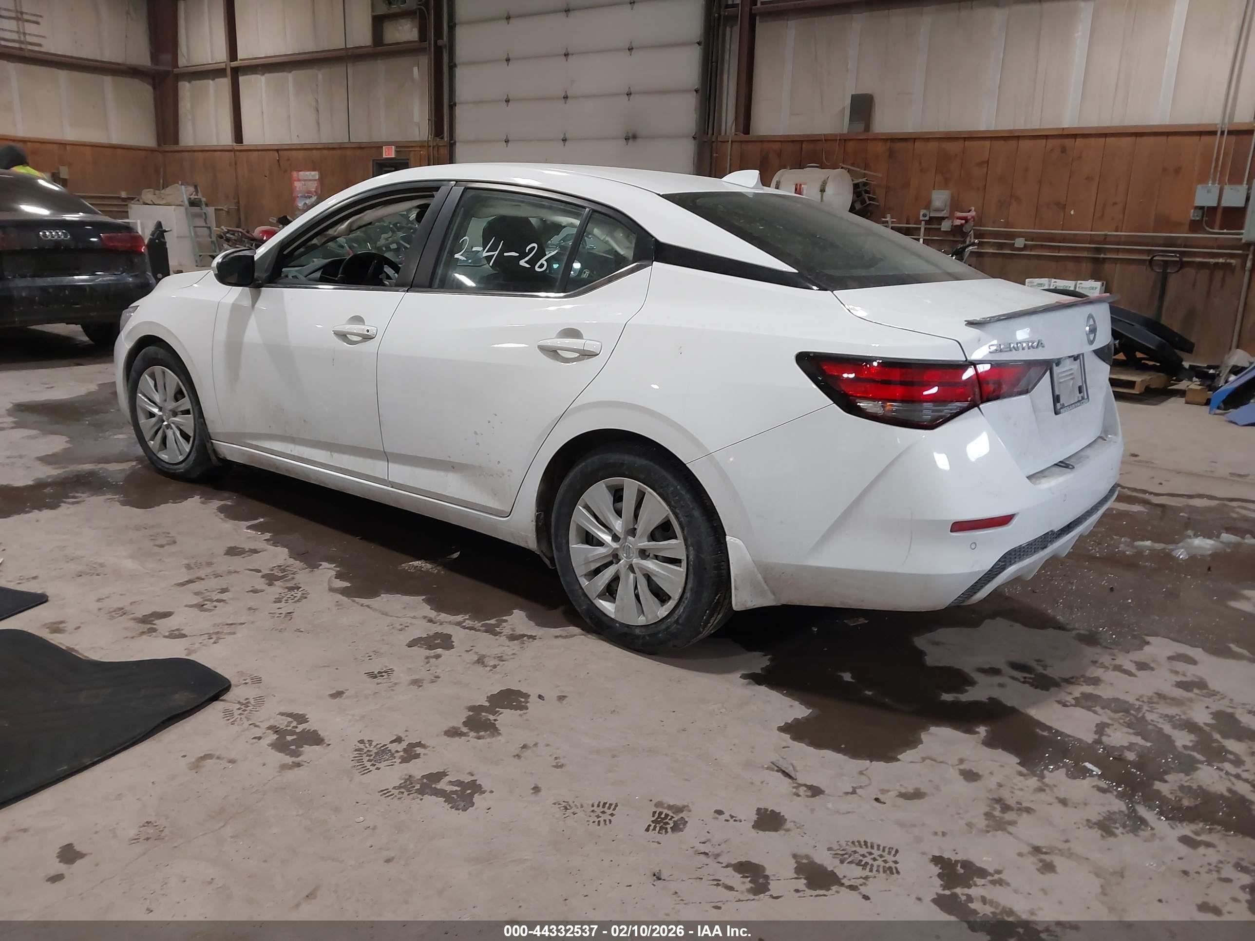 NISSAN SENTRA image 3