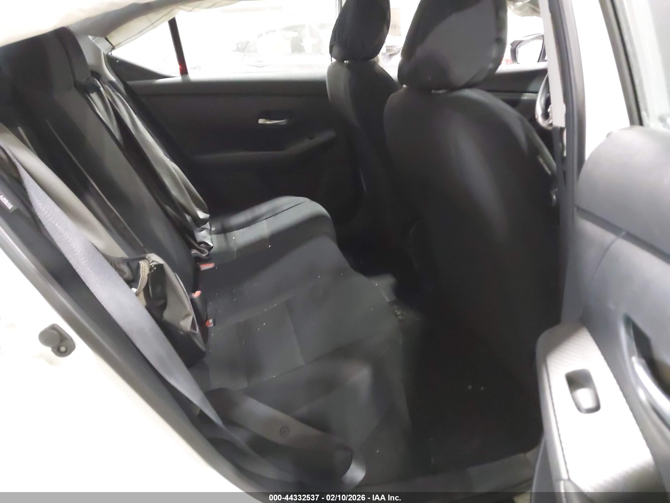 NISSAN SENTRA image 8
