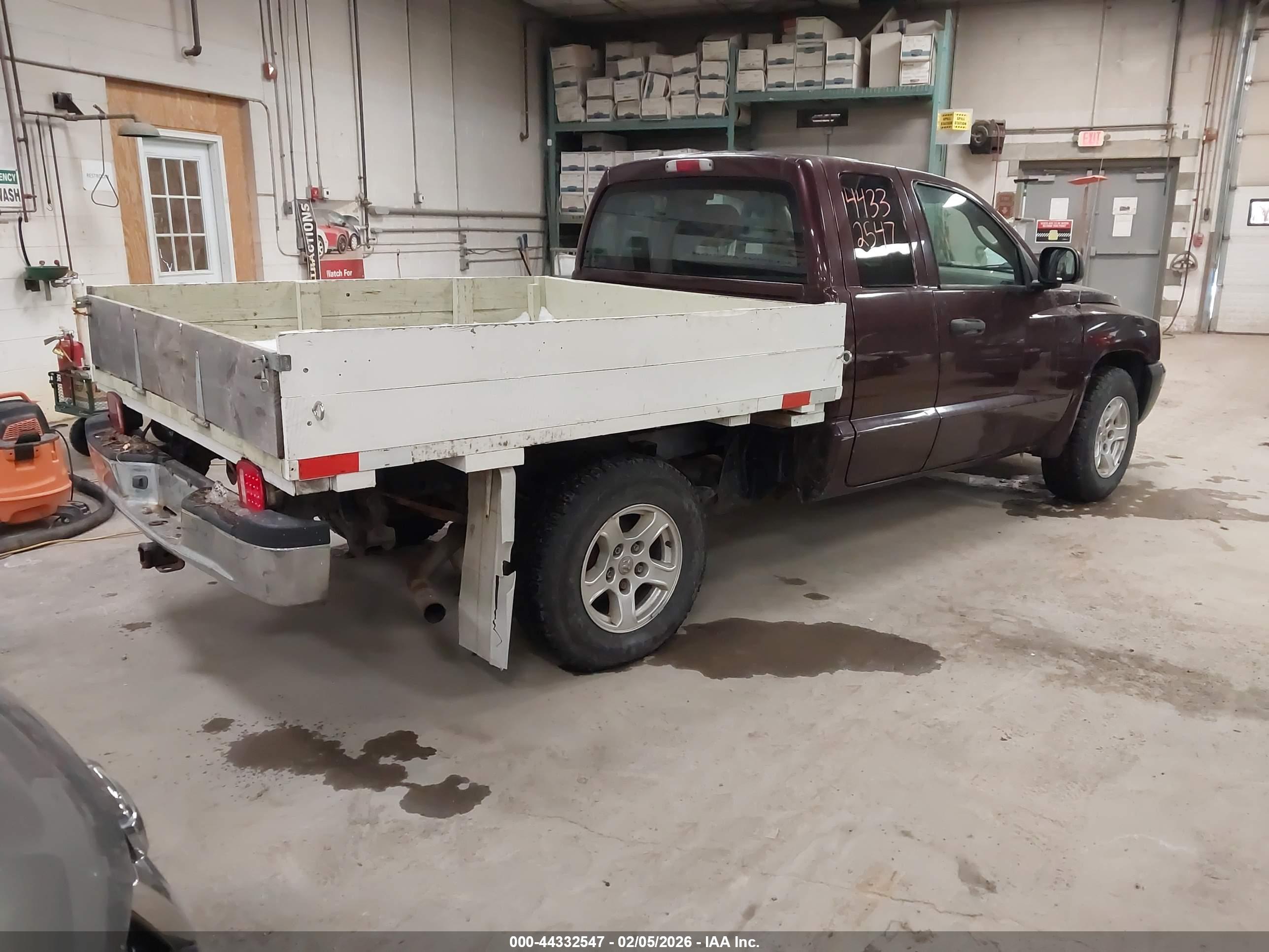 DODGE DAKOTA image 4