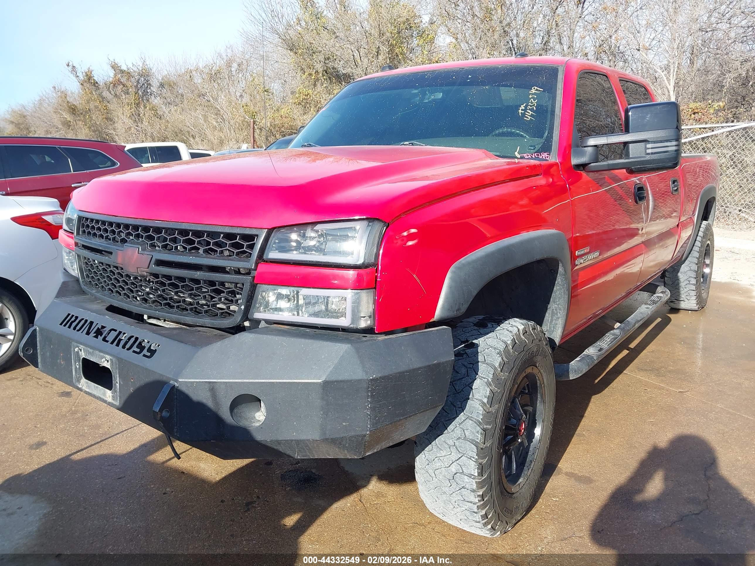 CHEVROLET SILVERADO image 2