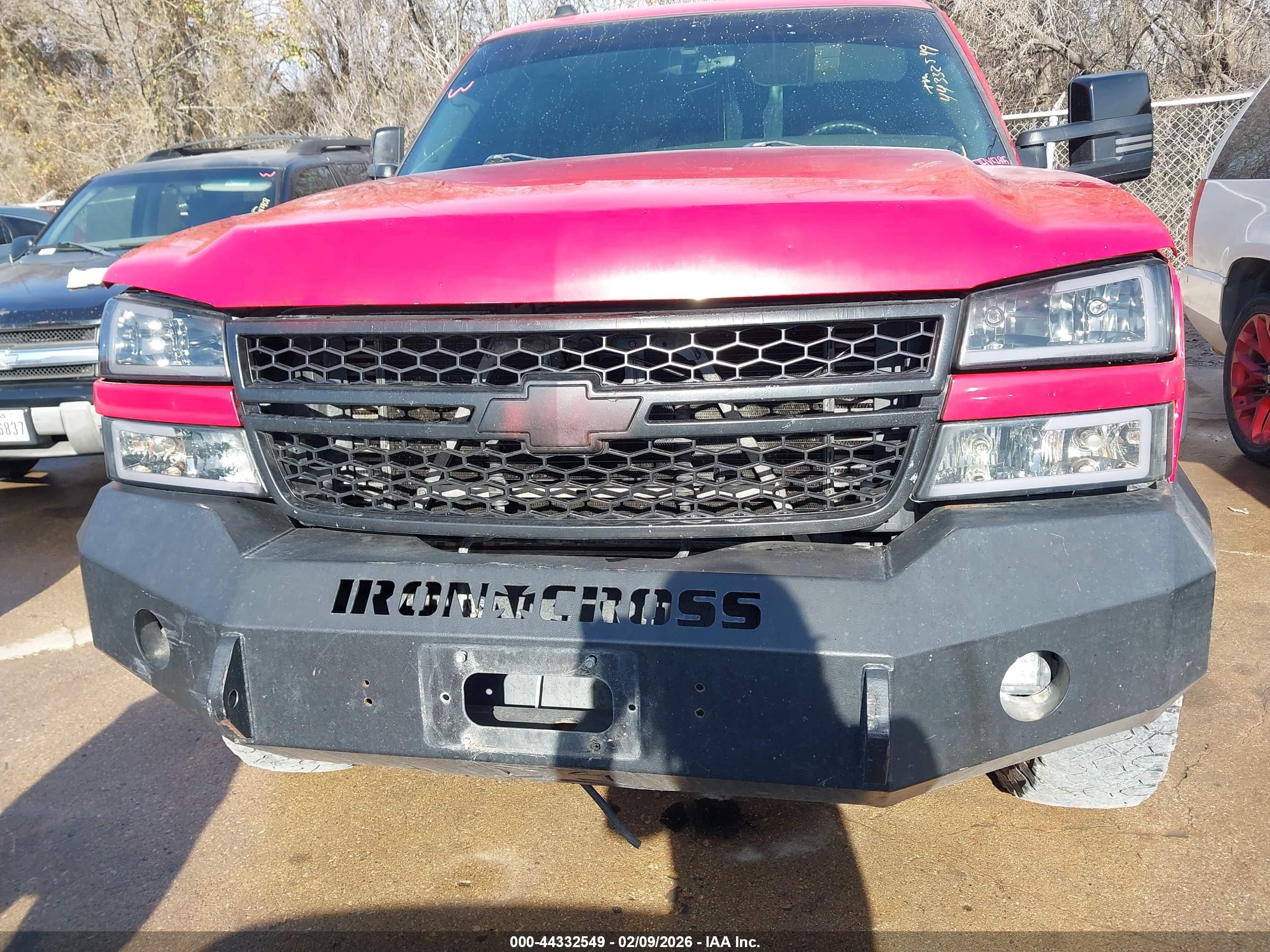 CHEVROLET SILVERADO image 6