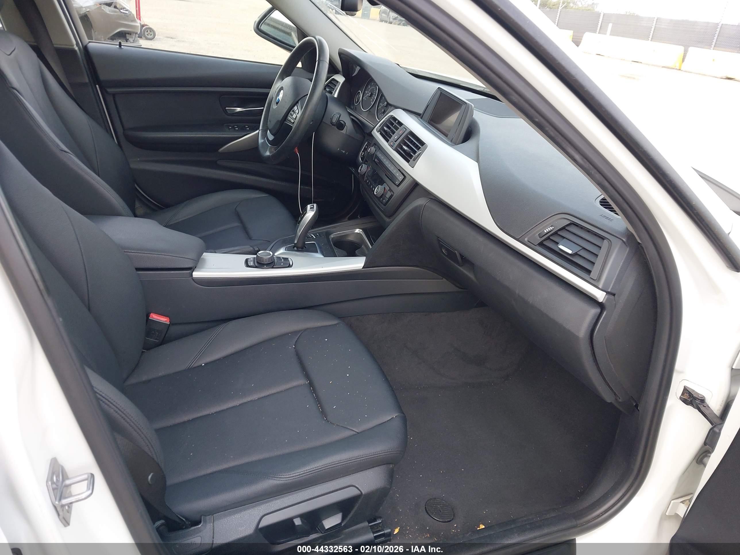 BMW 328I image 5