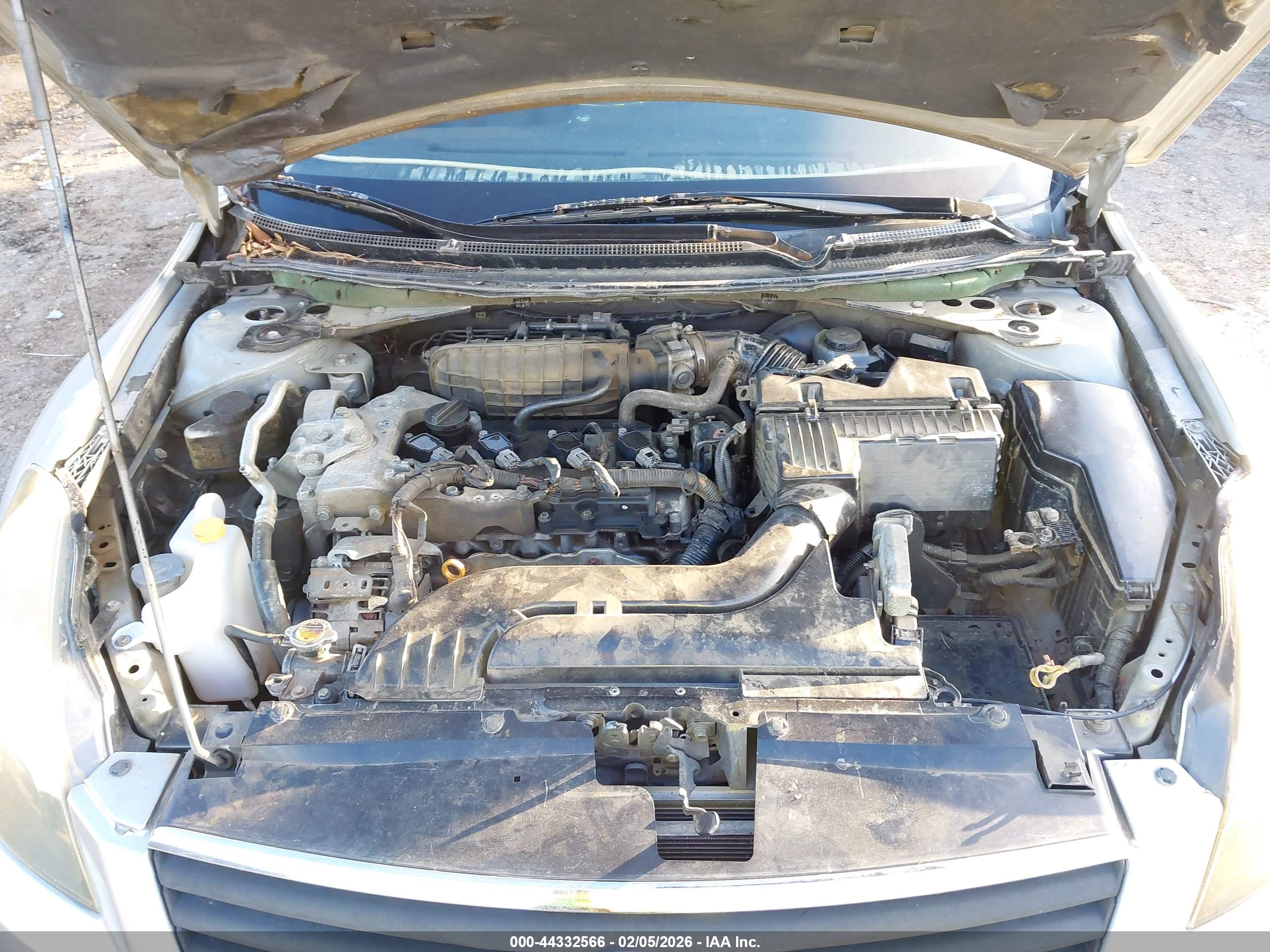 NISSAN ALTIMA image 10