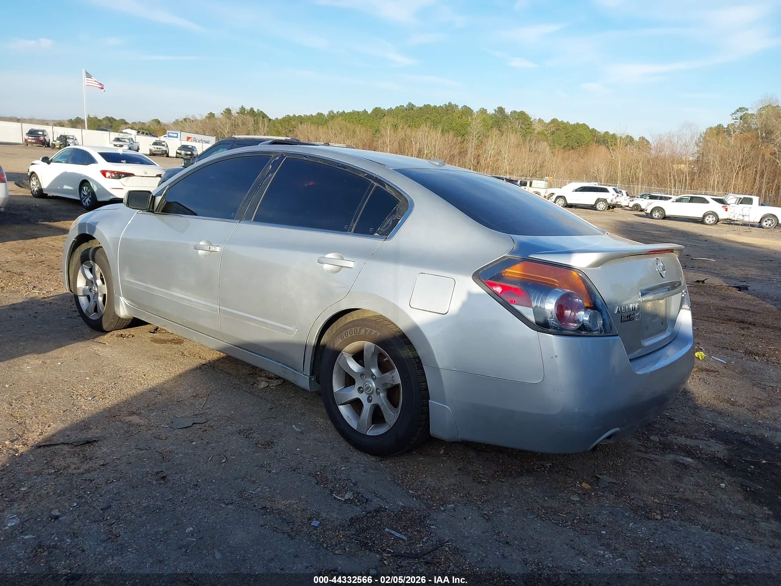 NISSAN ALTIMA image 3