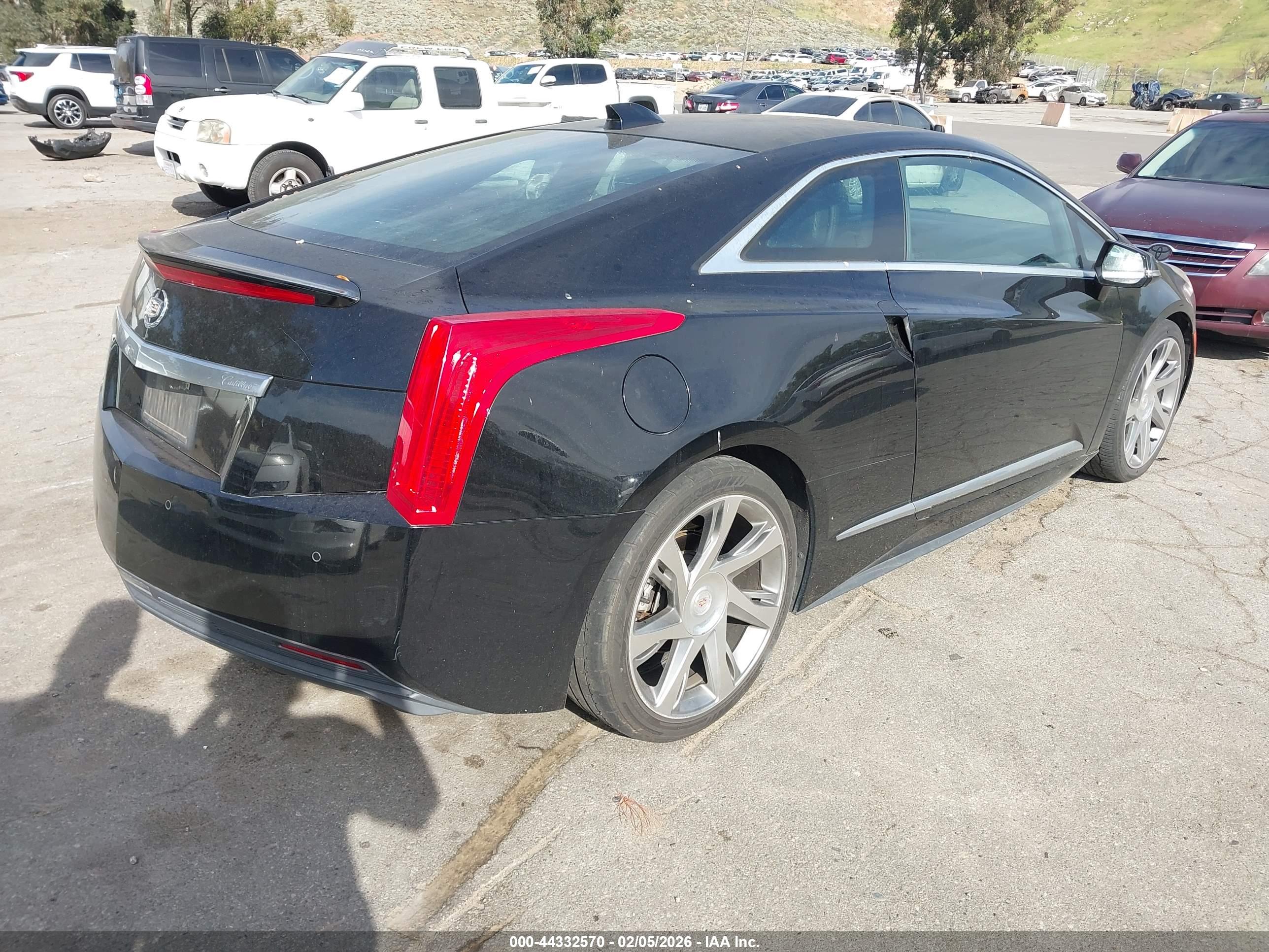 CADILLAC ELR image 4