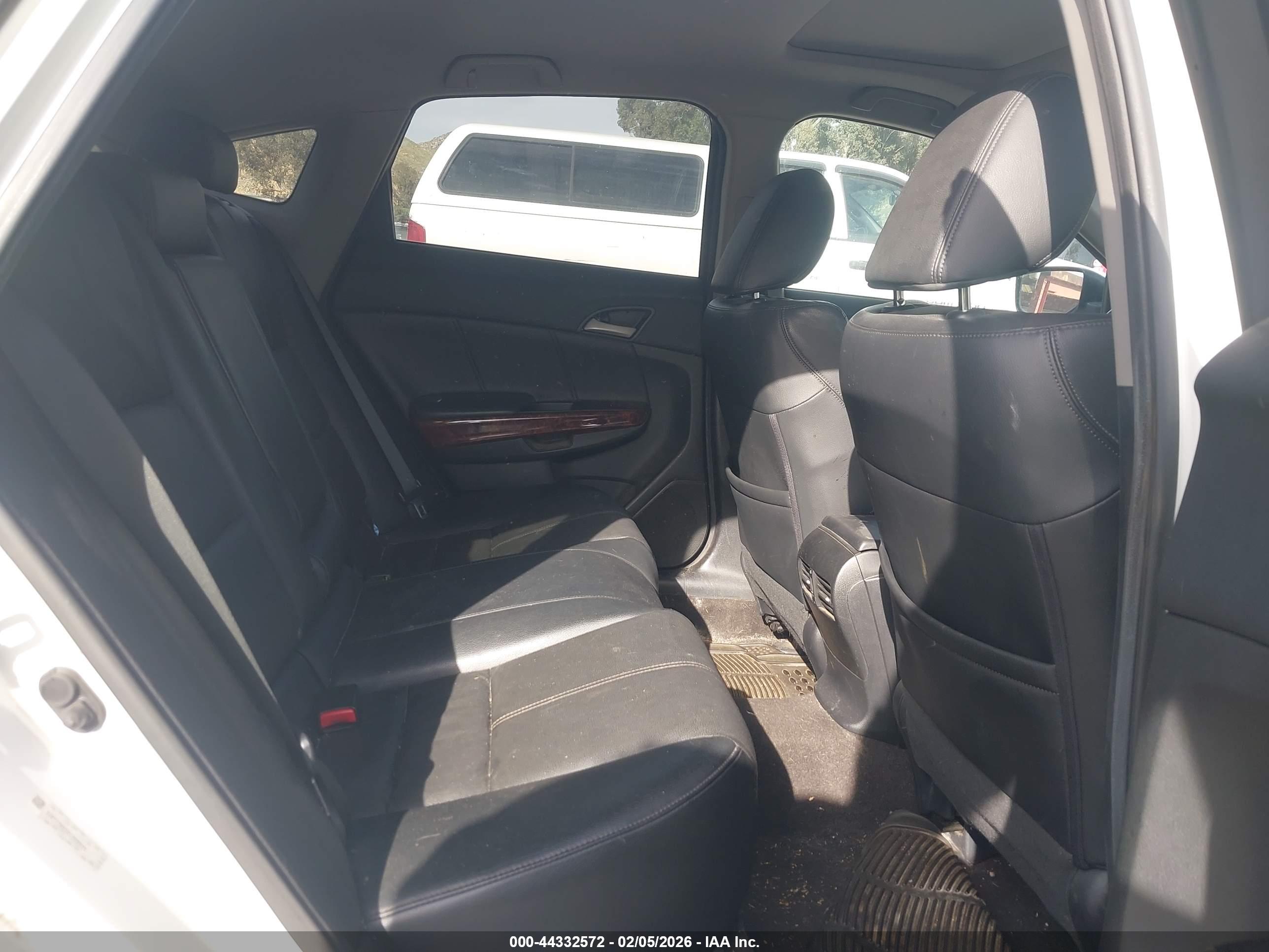 HONDA CROSSTOUR image 8