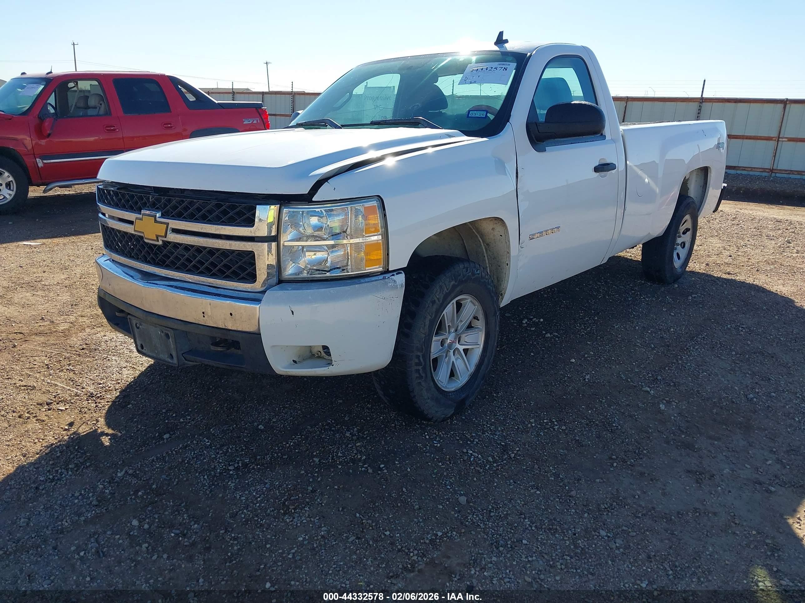 CHEVROLET SILVERADO image 2
