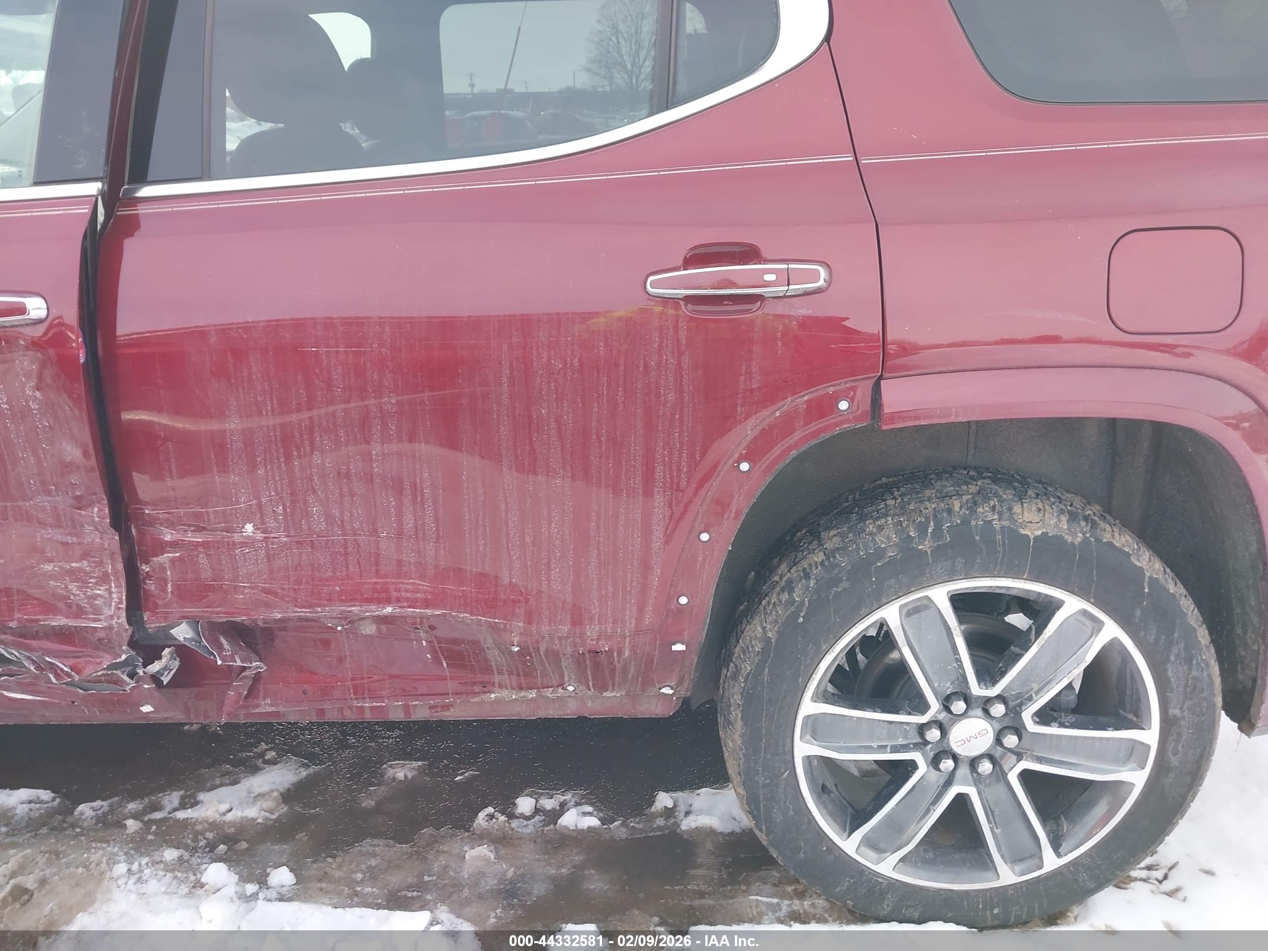GMC ACADIA image 6