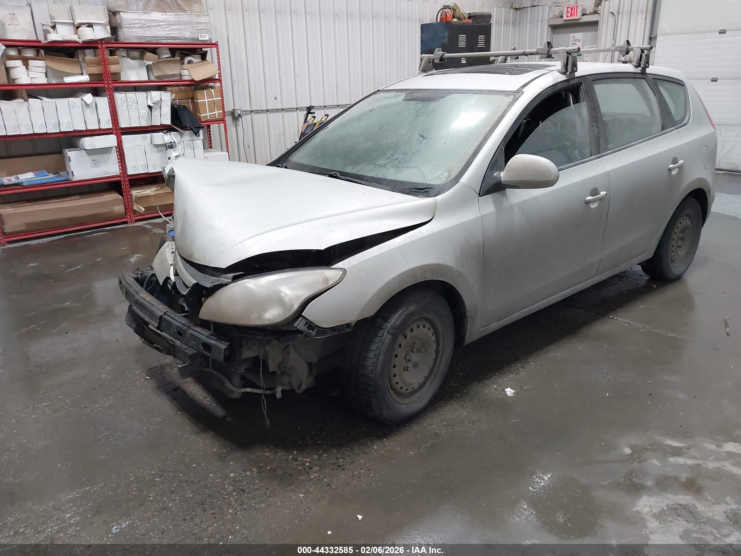 HYUNDAI ELANTRA image 2