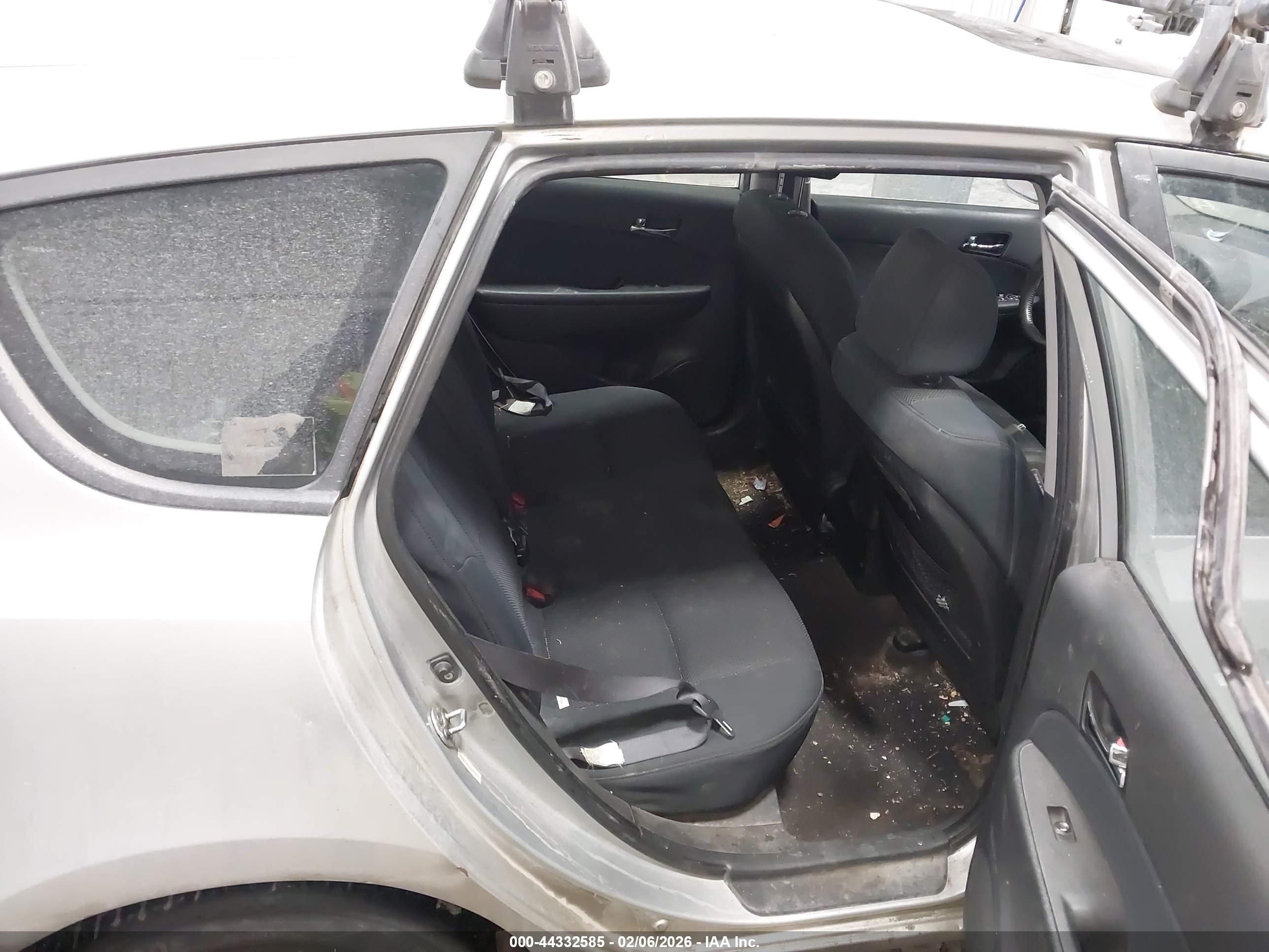 HYUNDAI ELANTRA image 8