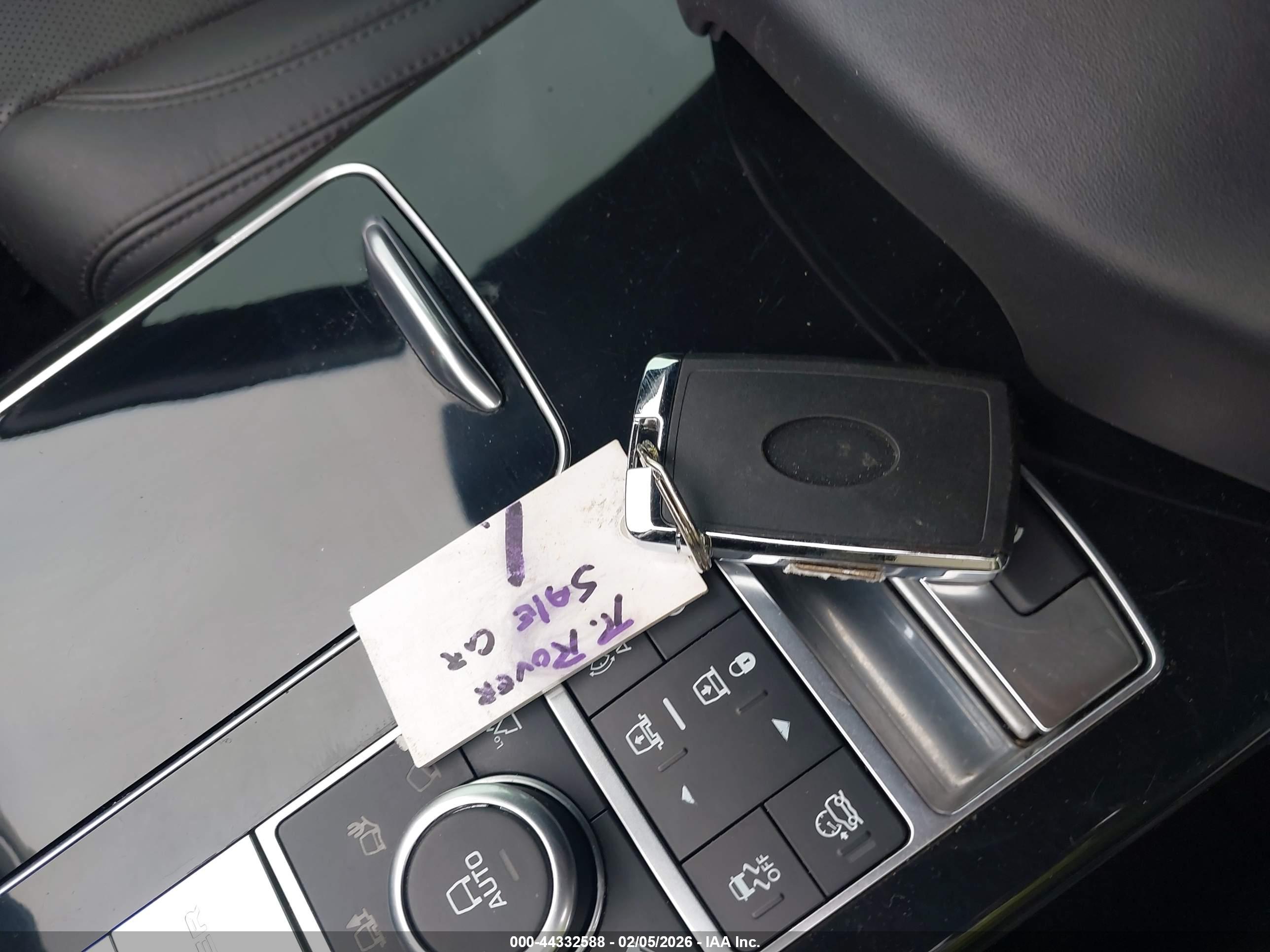 LAND ROVER image 11