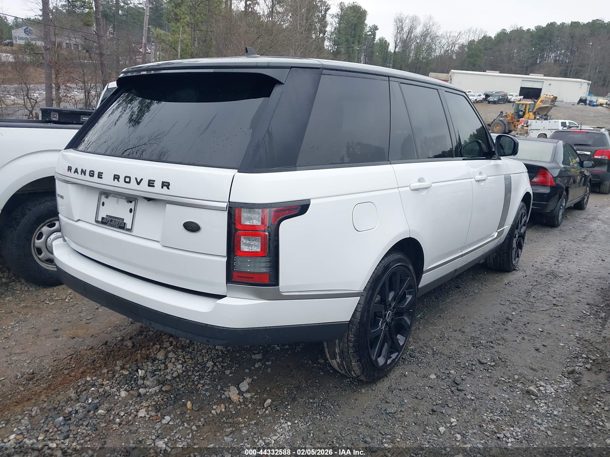 LAND ROVER image 4