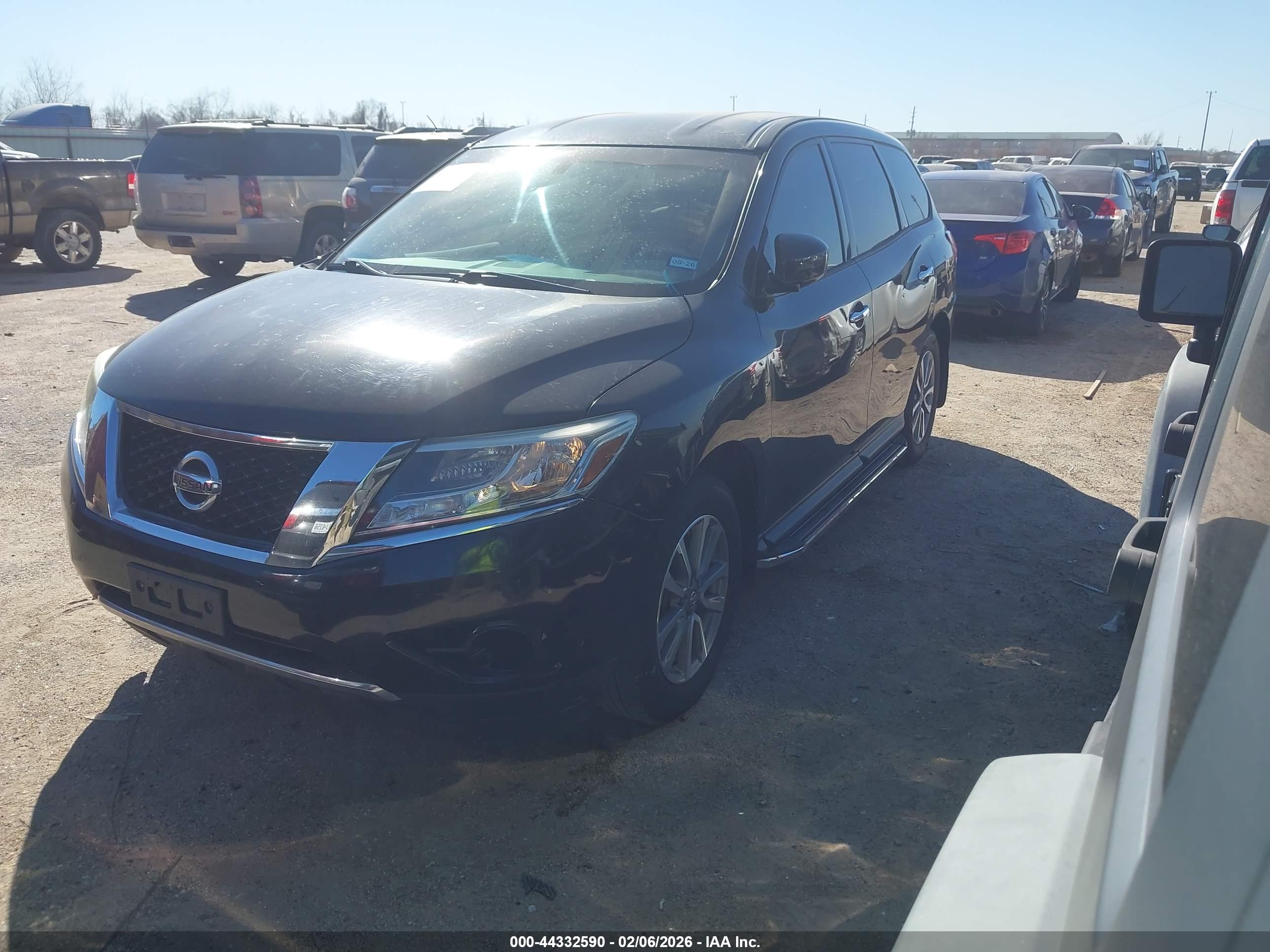 NISSAN PATHFINDER image 2