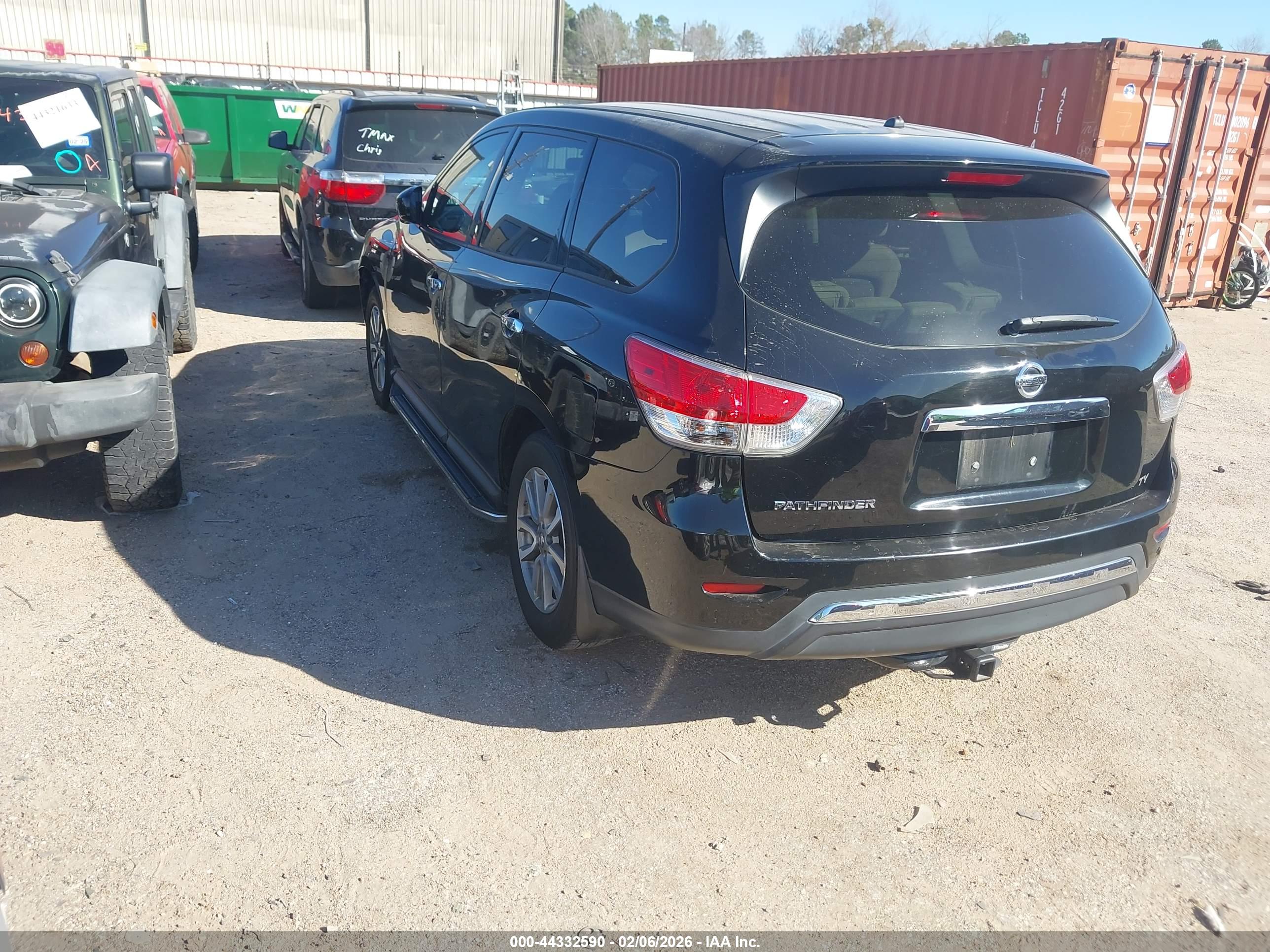 NISSAN PATHFINDER image 3
