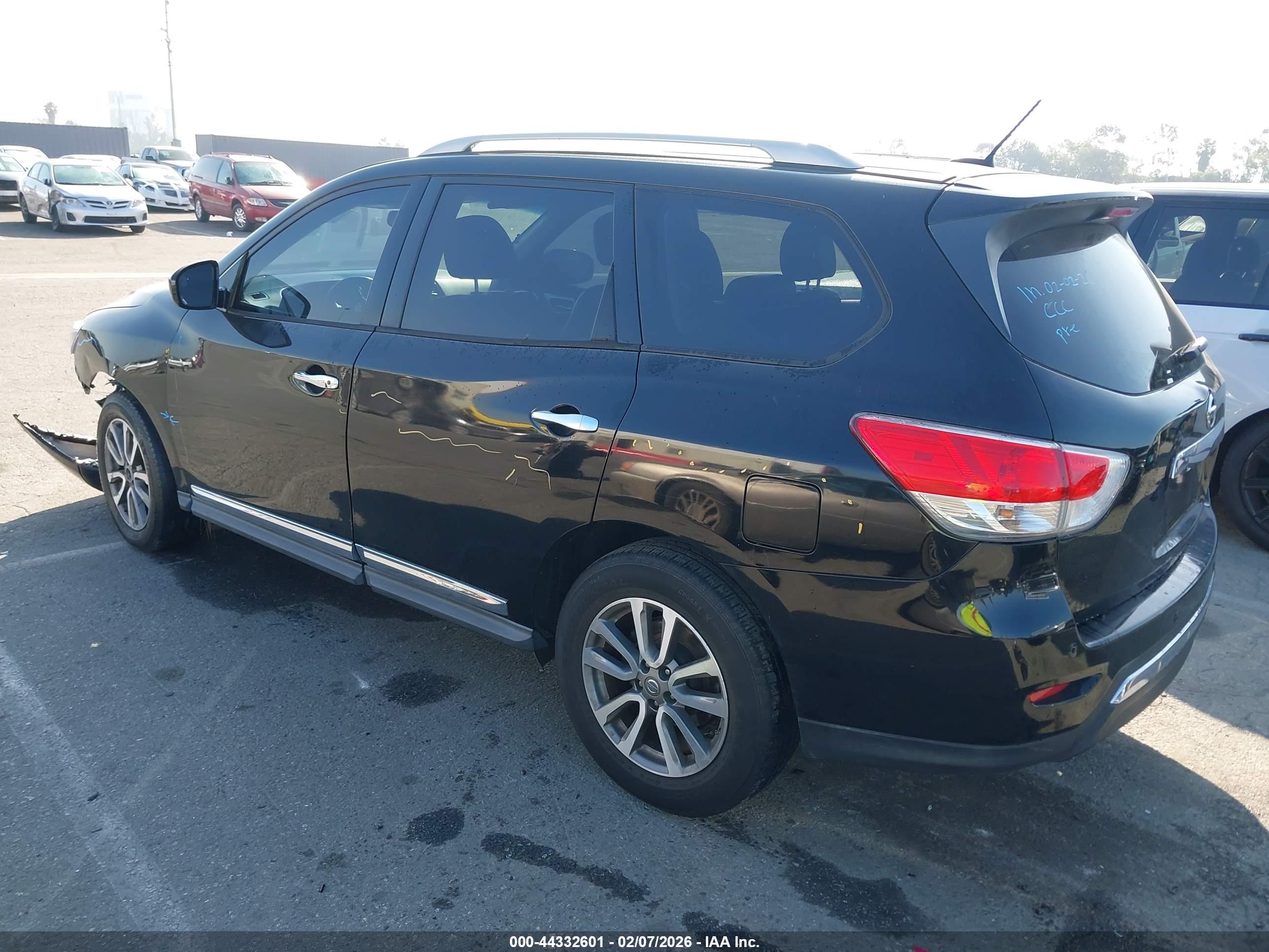 NISSAN PATHFINDER image 3