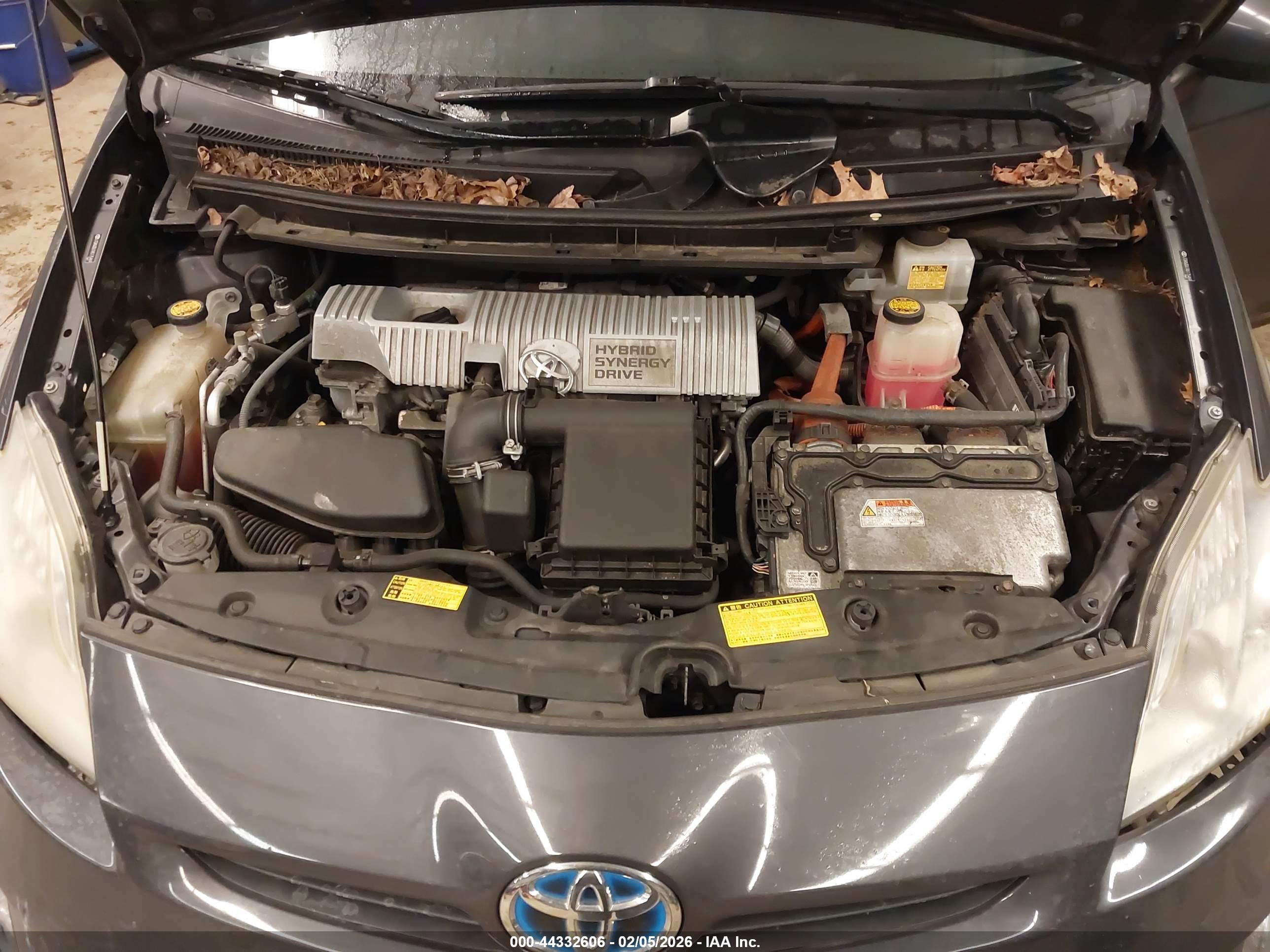 TOYOTA PRIUS image 10