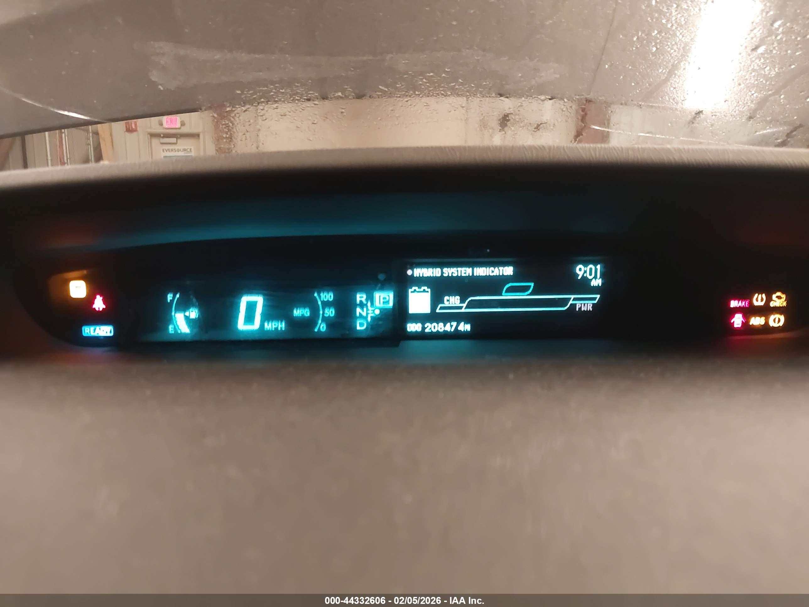TOYOTA PRIUS image 7
