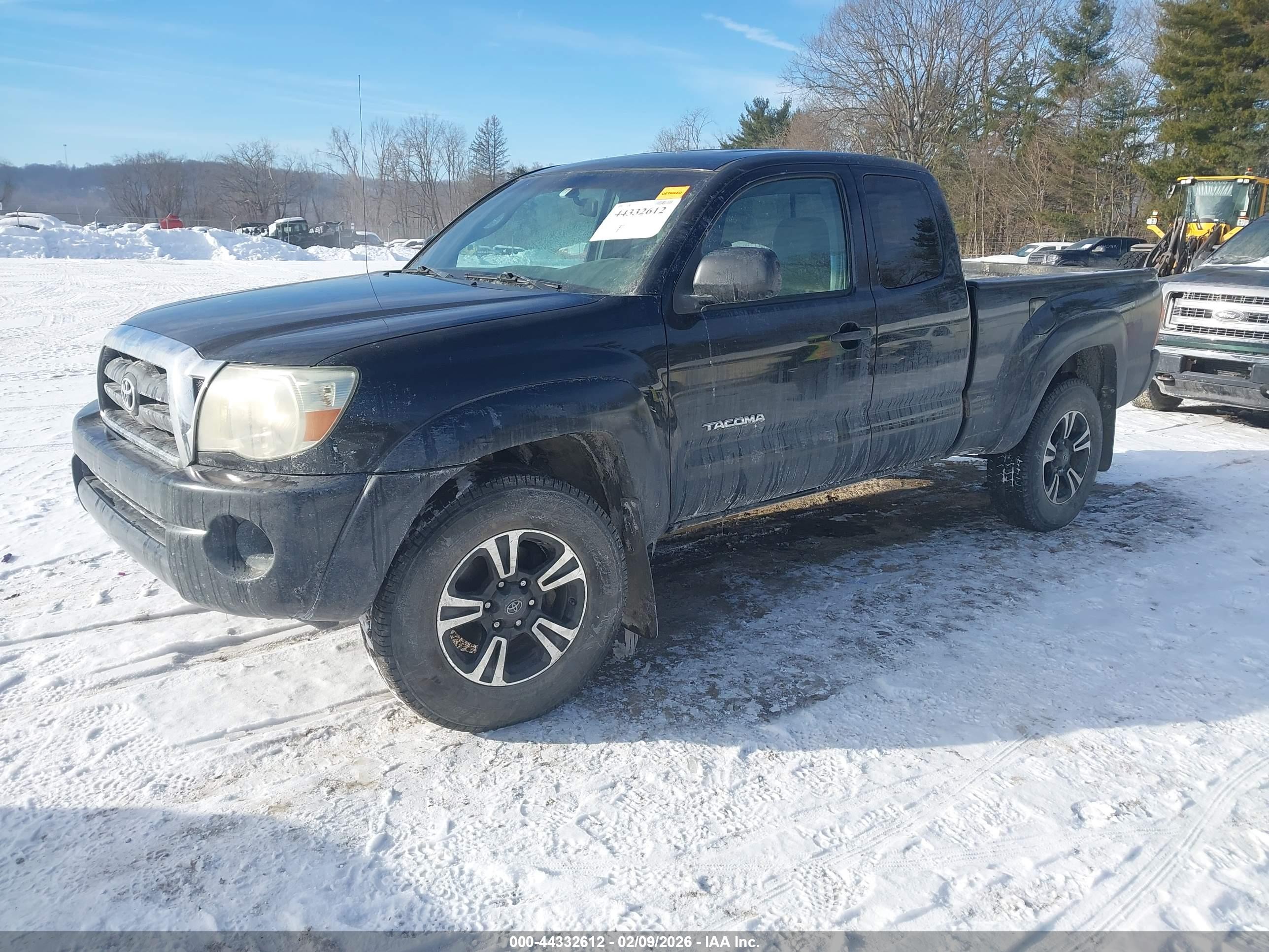 TOYOTA TACOMA image 2