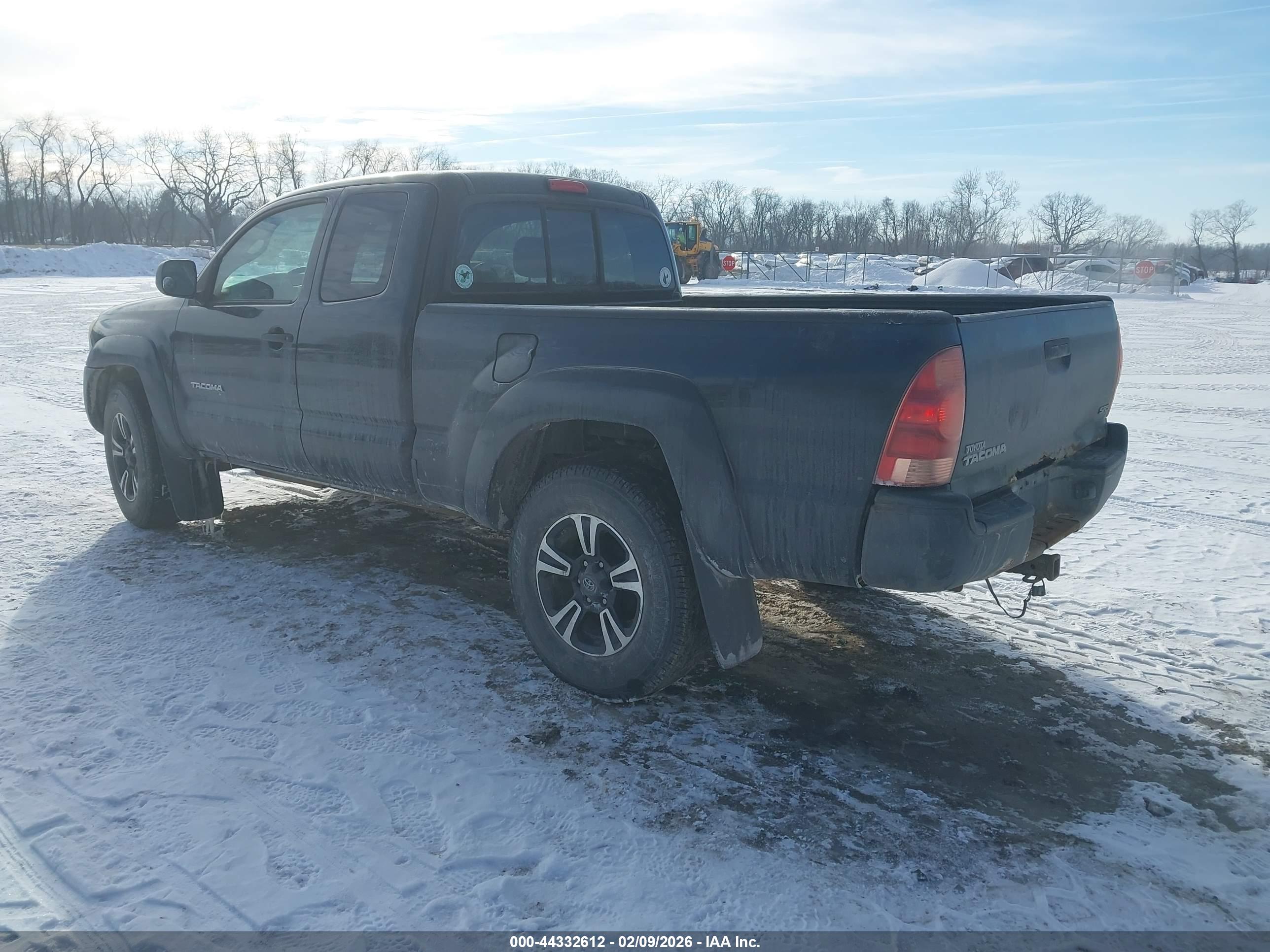 TOYOTA TACOMA image 3