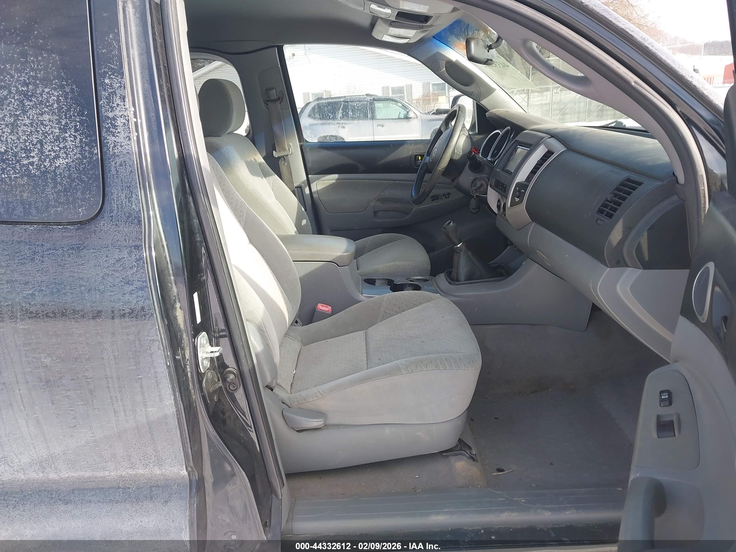 TOYOTA TACOMA image 5