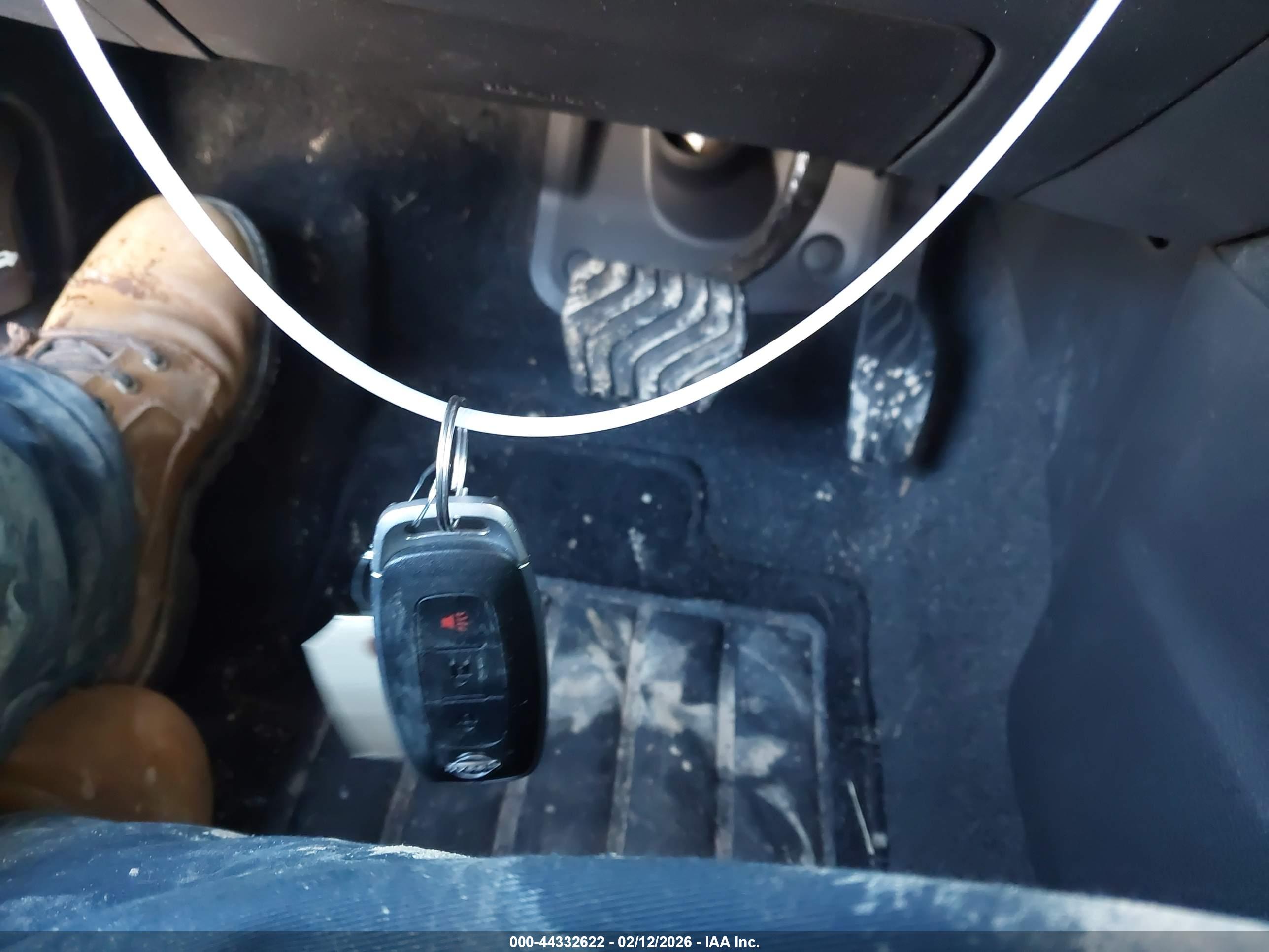 NISSAN ROGUE image 11
