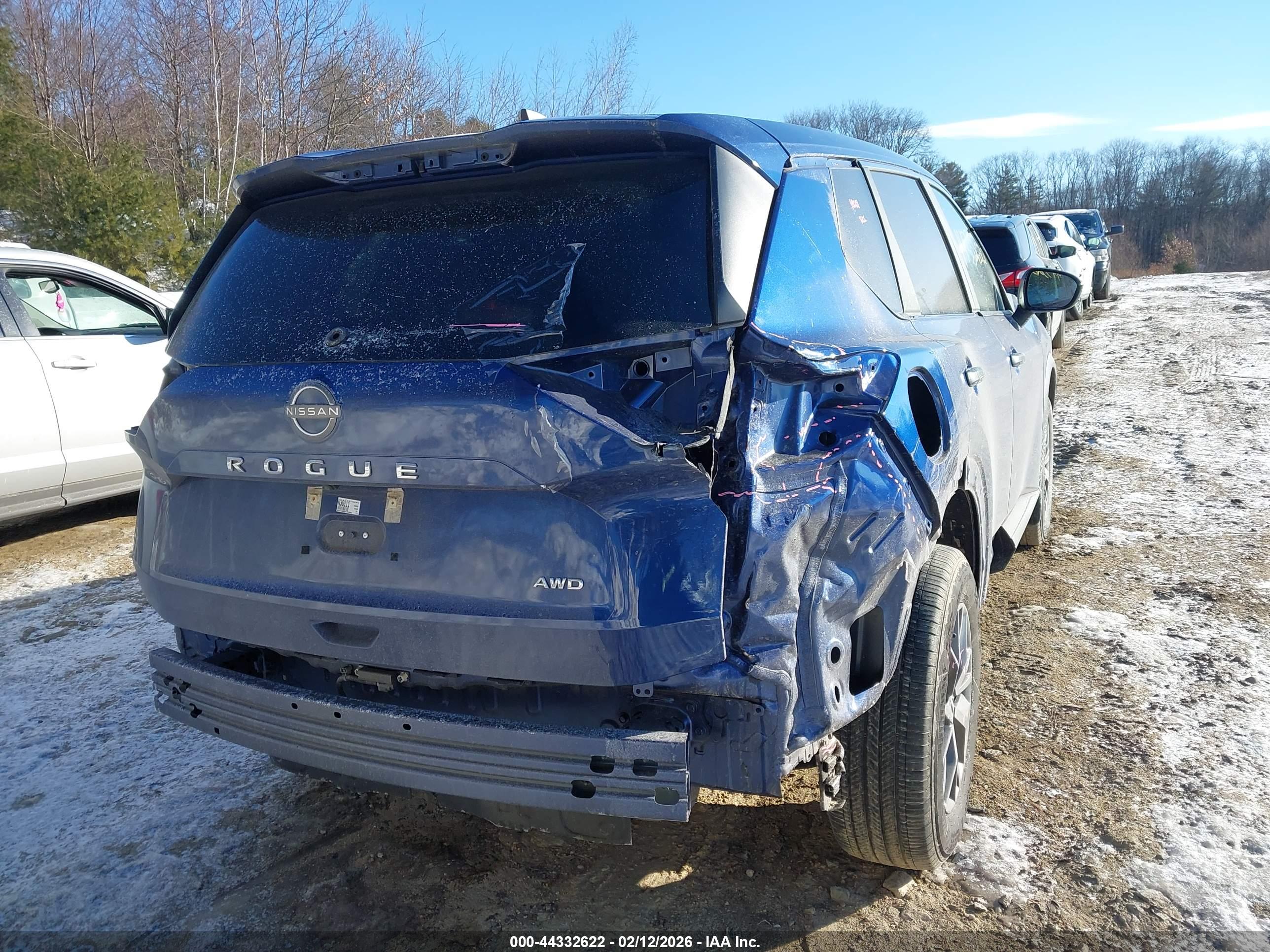 NISSAN ROGUE image 4