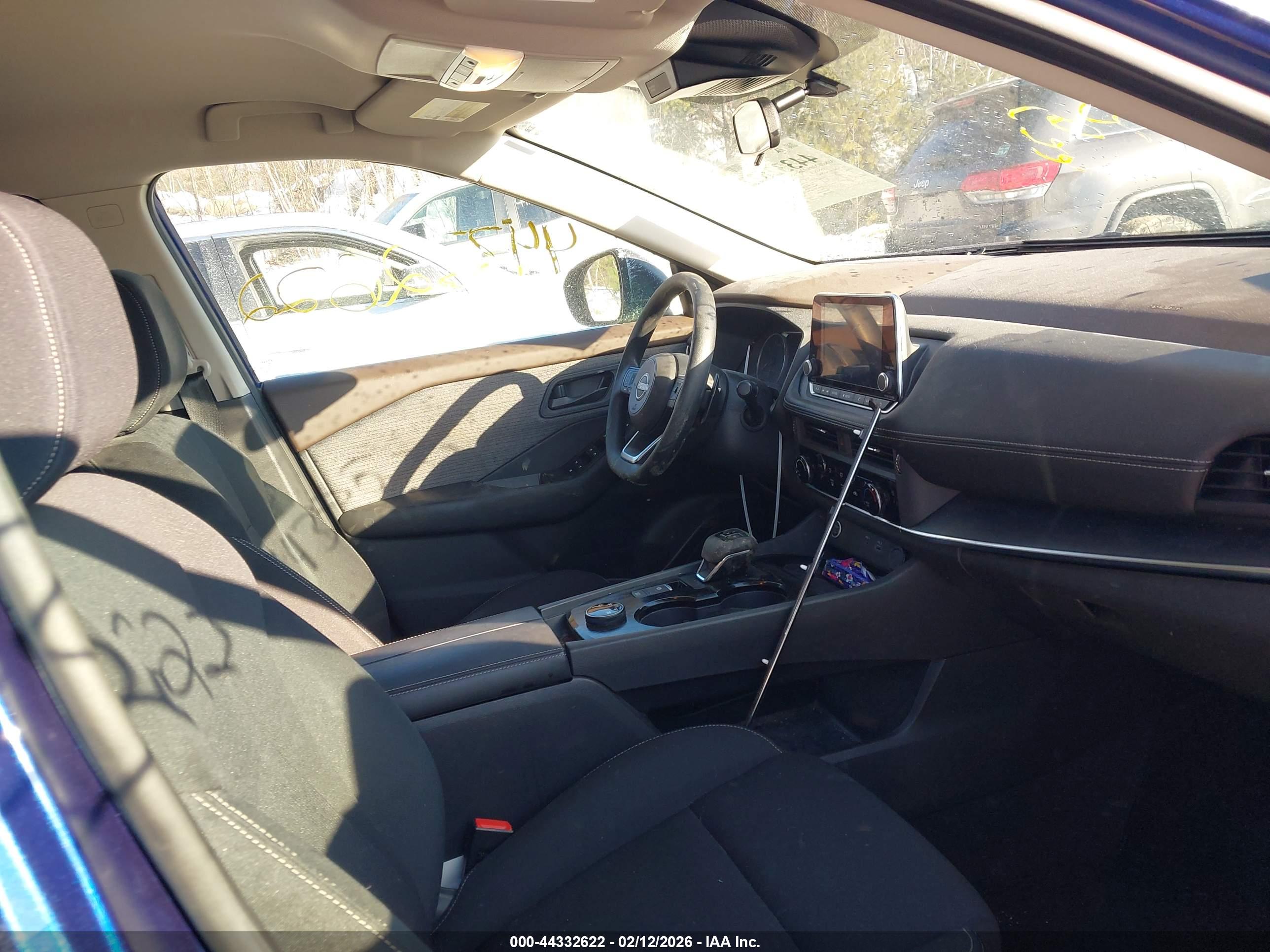 NISSAN ROGUE image 5