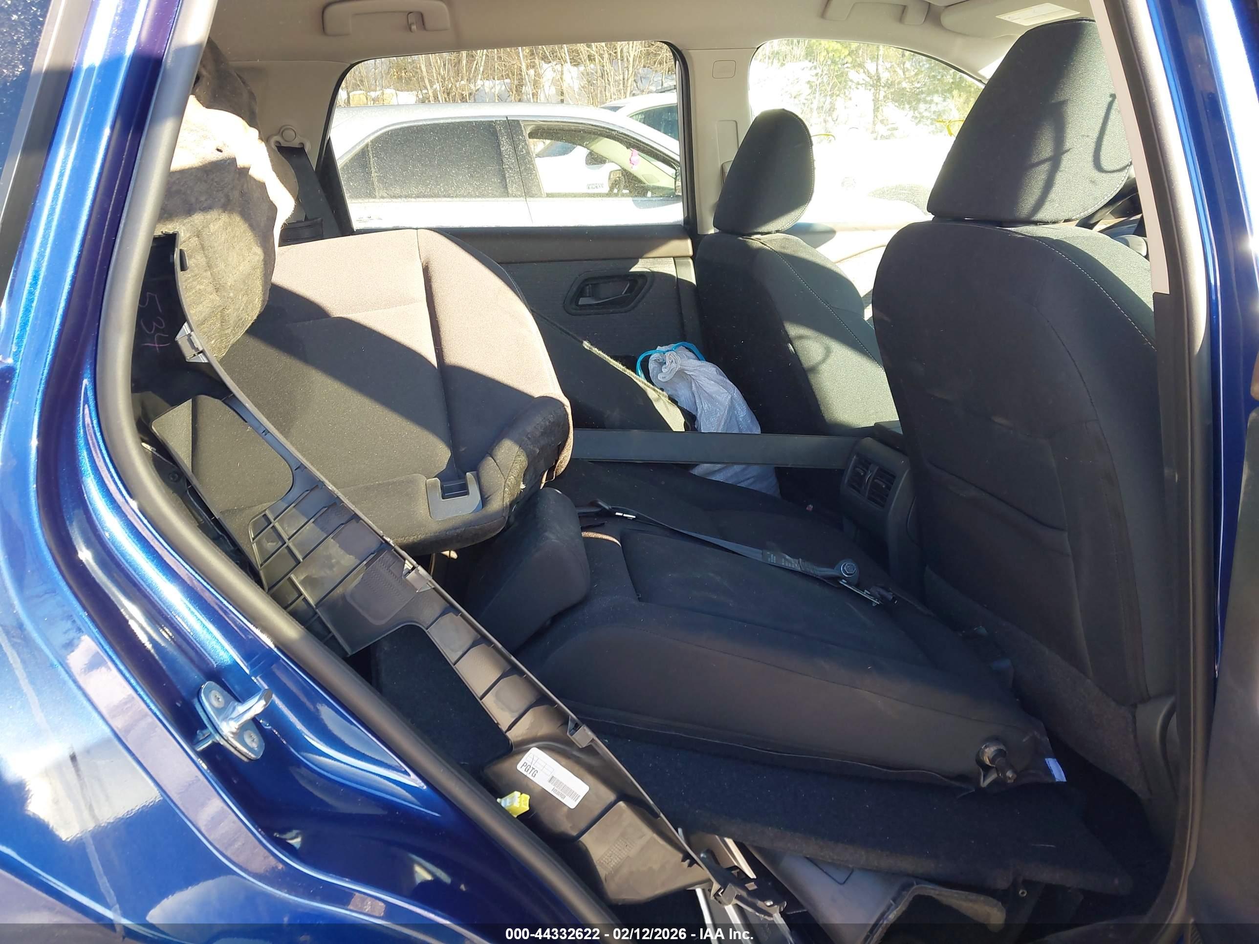NISSAN ROGUE image 8