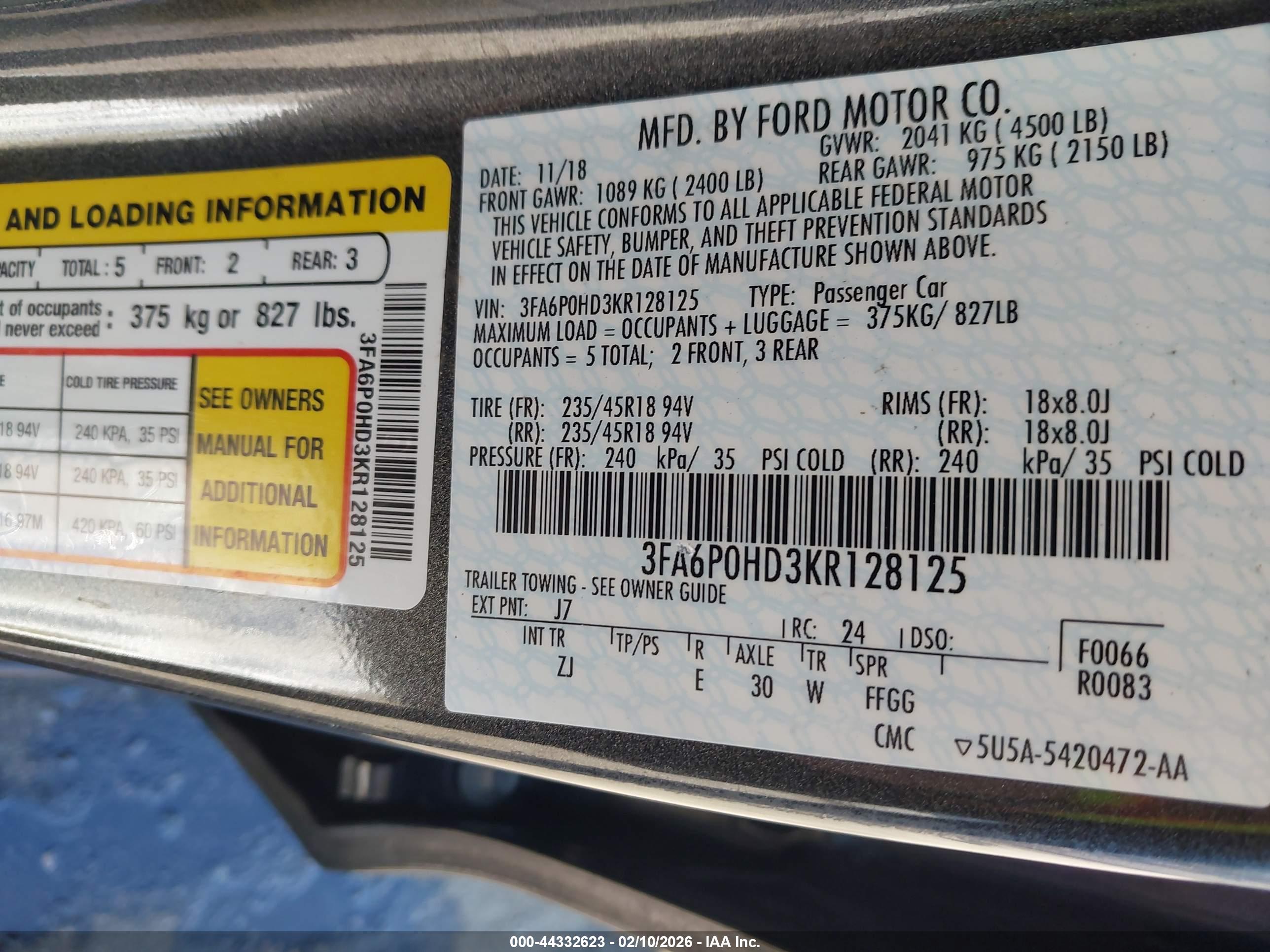 FORD FUSION image 9