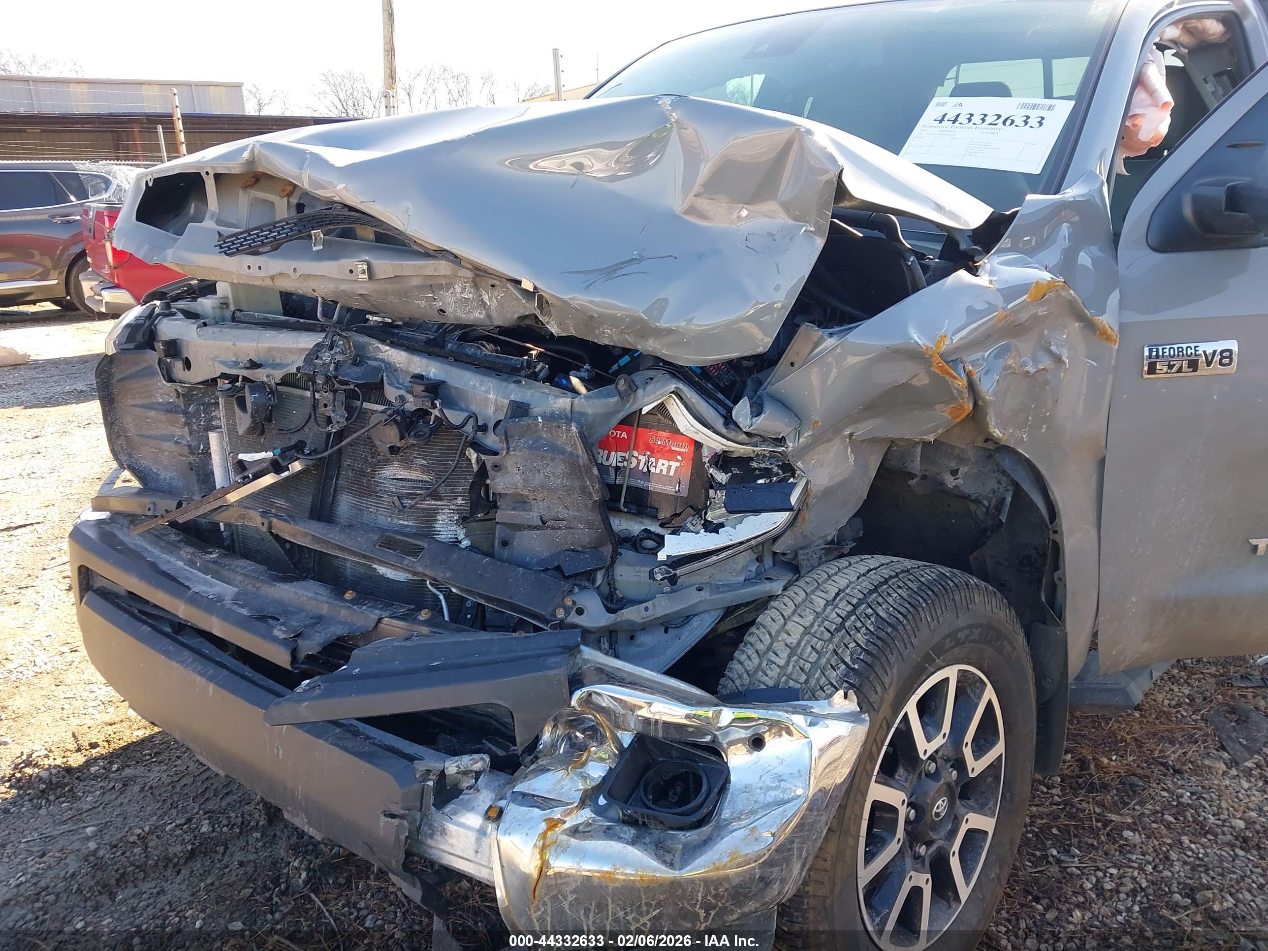 TOYOTA TUNDRA image 6