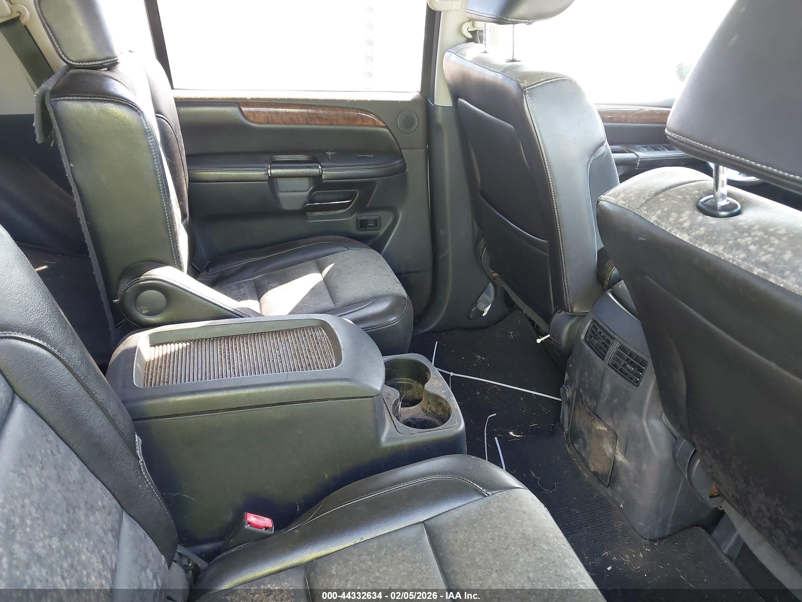 NISSAN ARMADA image 8