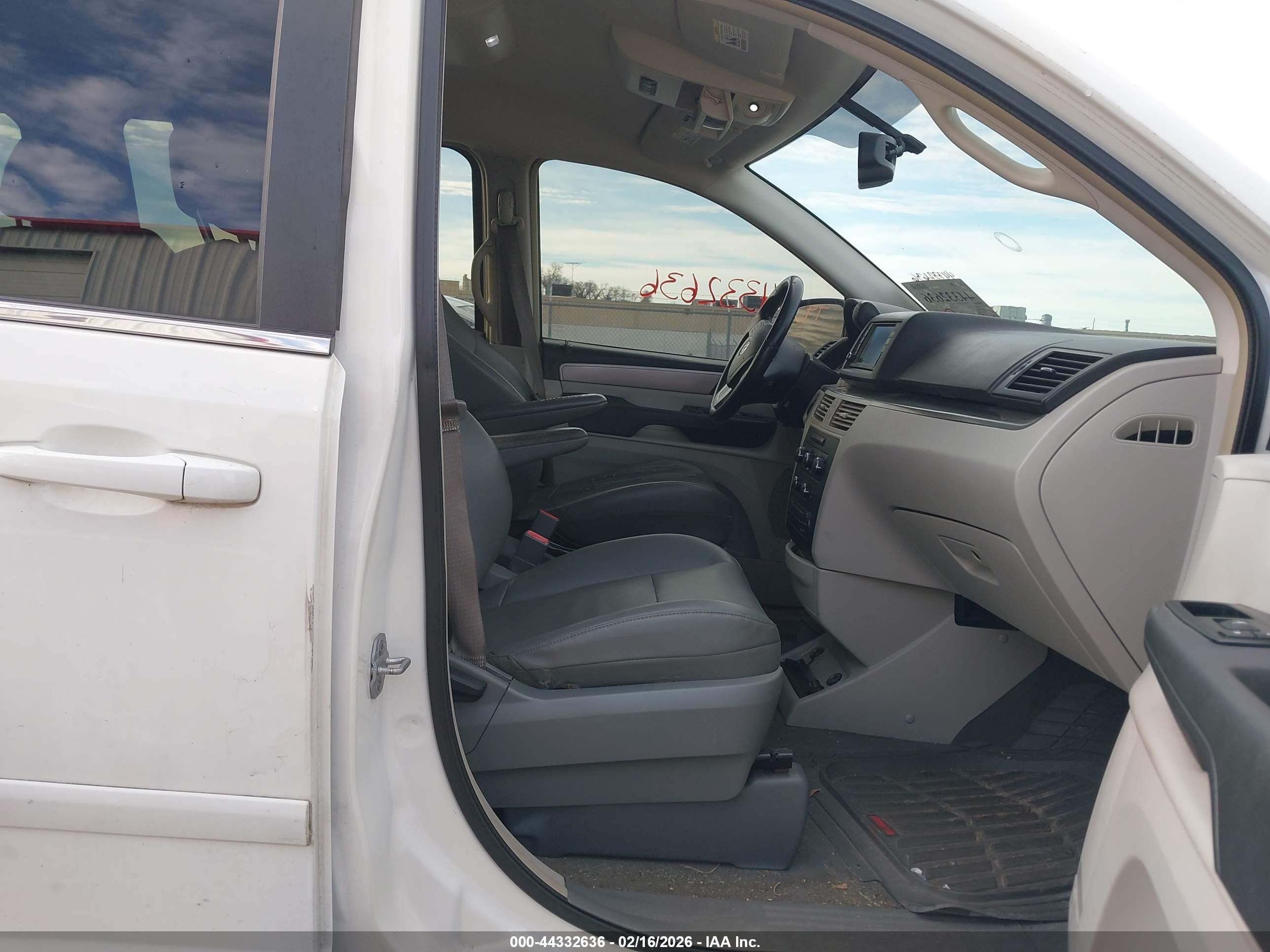 VOLKSWAGEN ROUTAN image 5