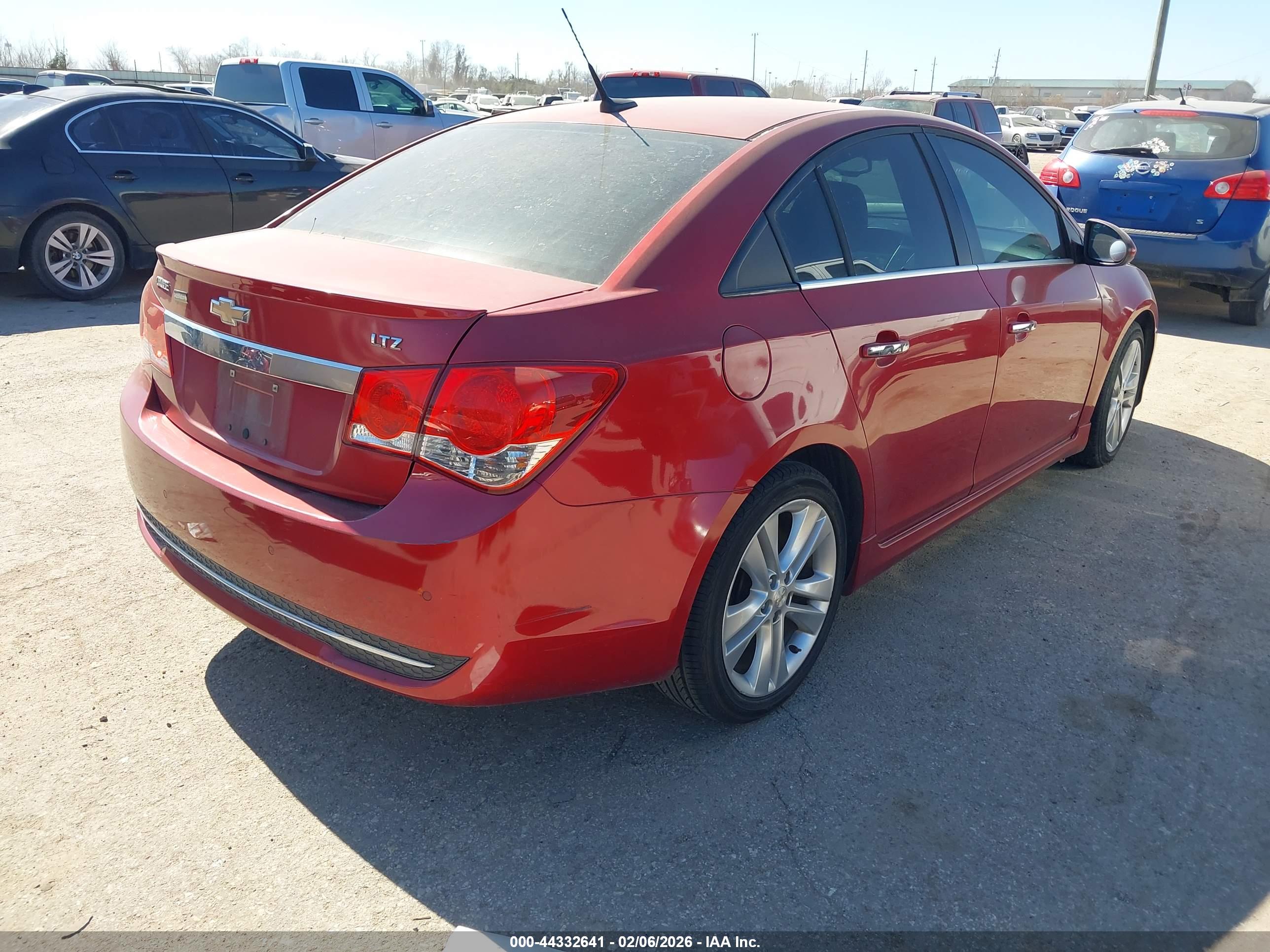 CHEVROLET CRUZE image 4