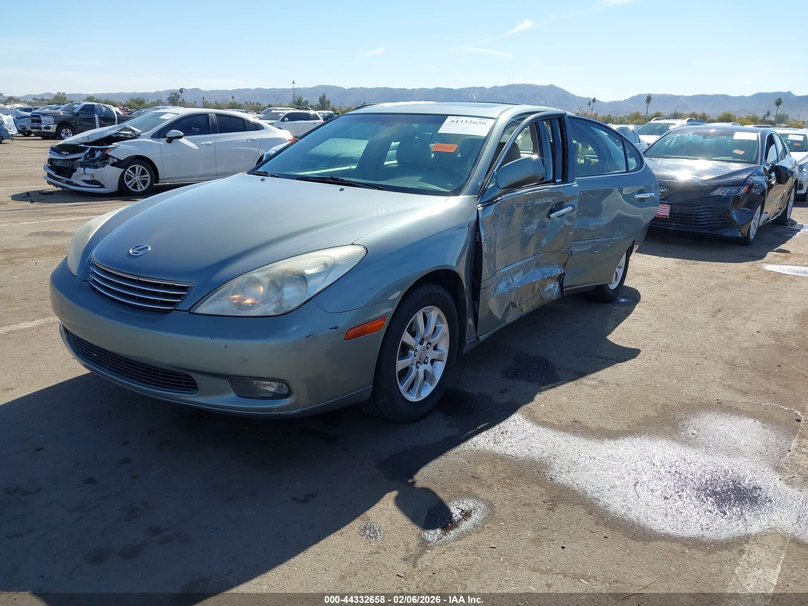 LEXUS ES image 6