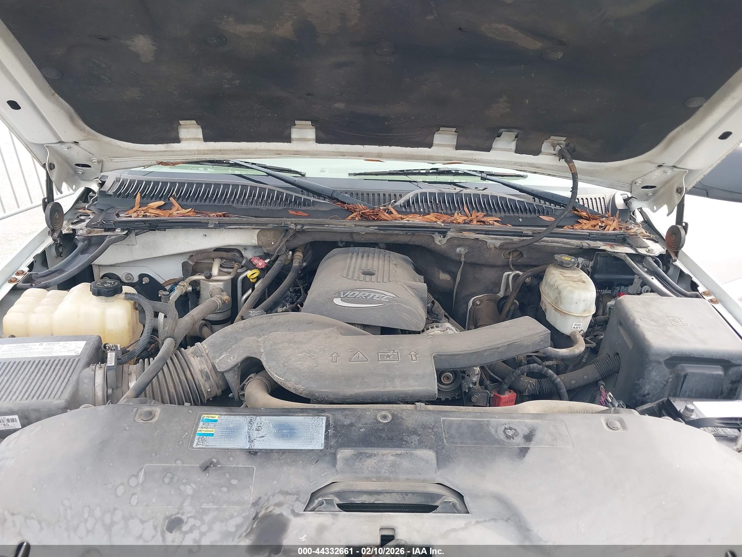 CHEVROLET SUBURBAN image 10