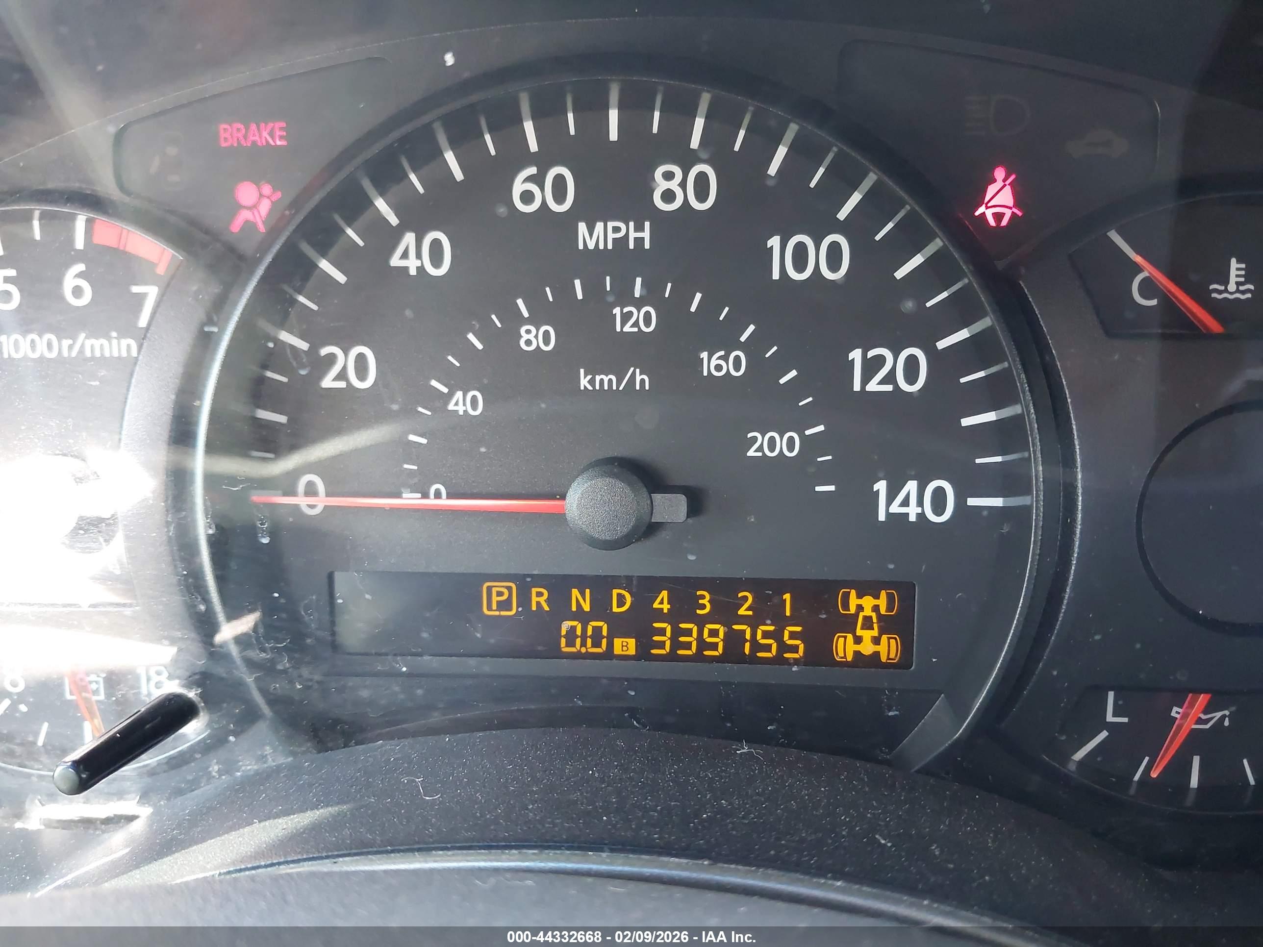 NISSAN TITAN image 7