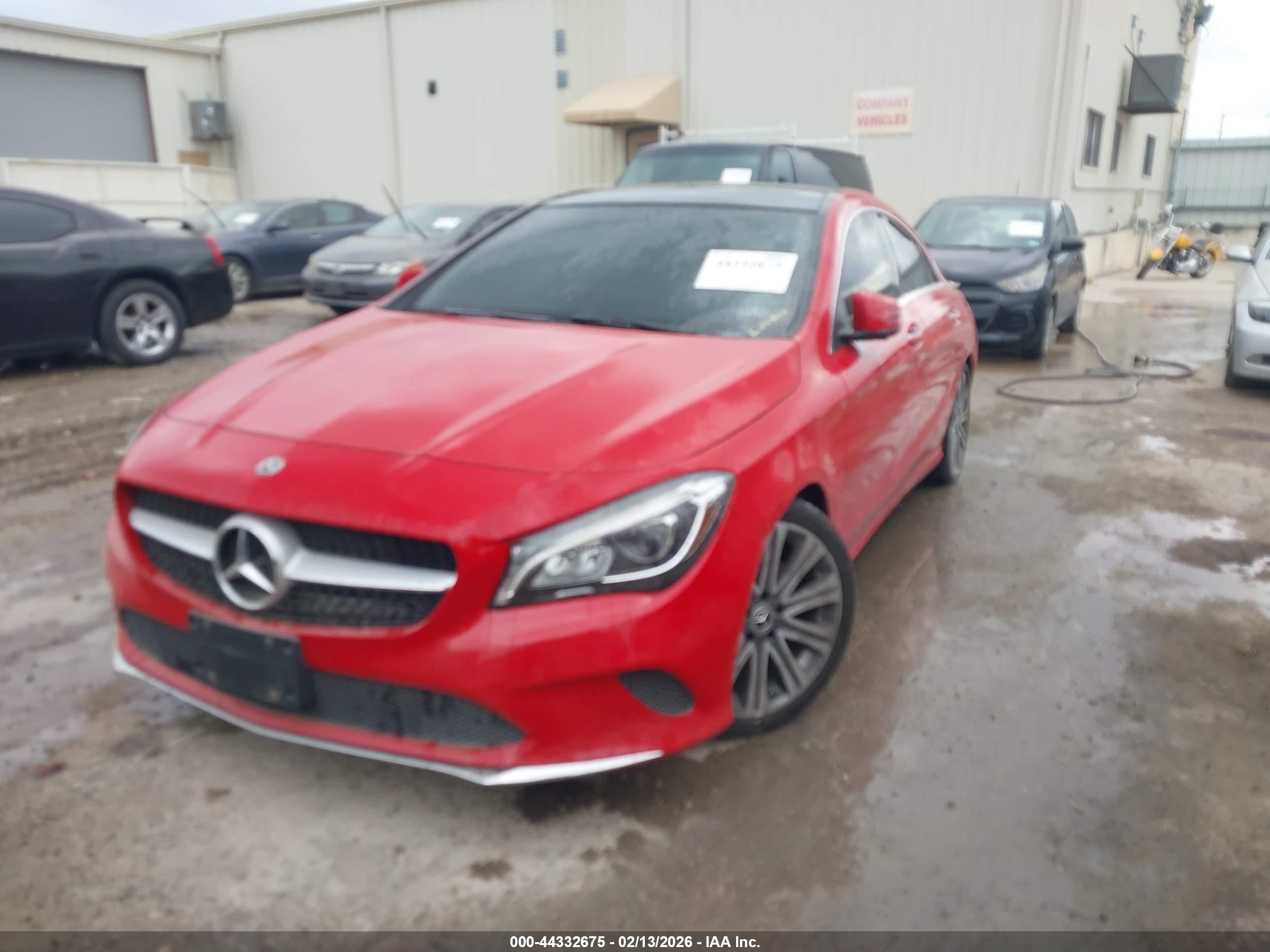 MERCEDES-BENZ CLA image 2