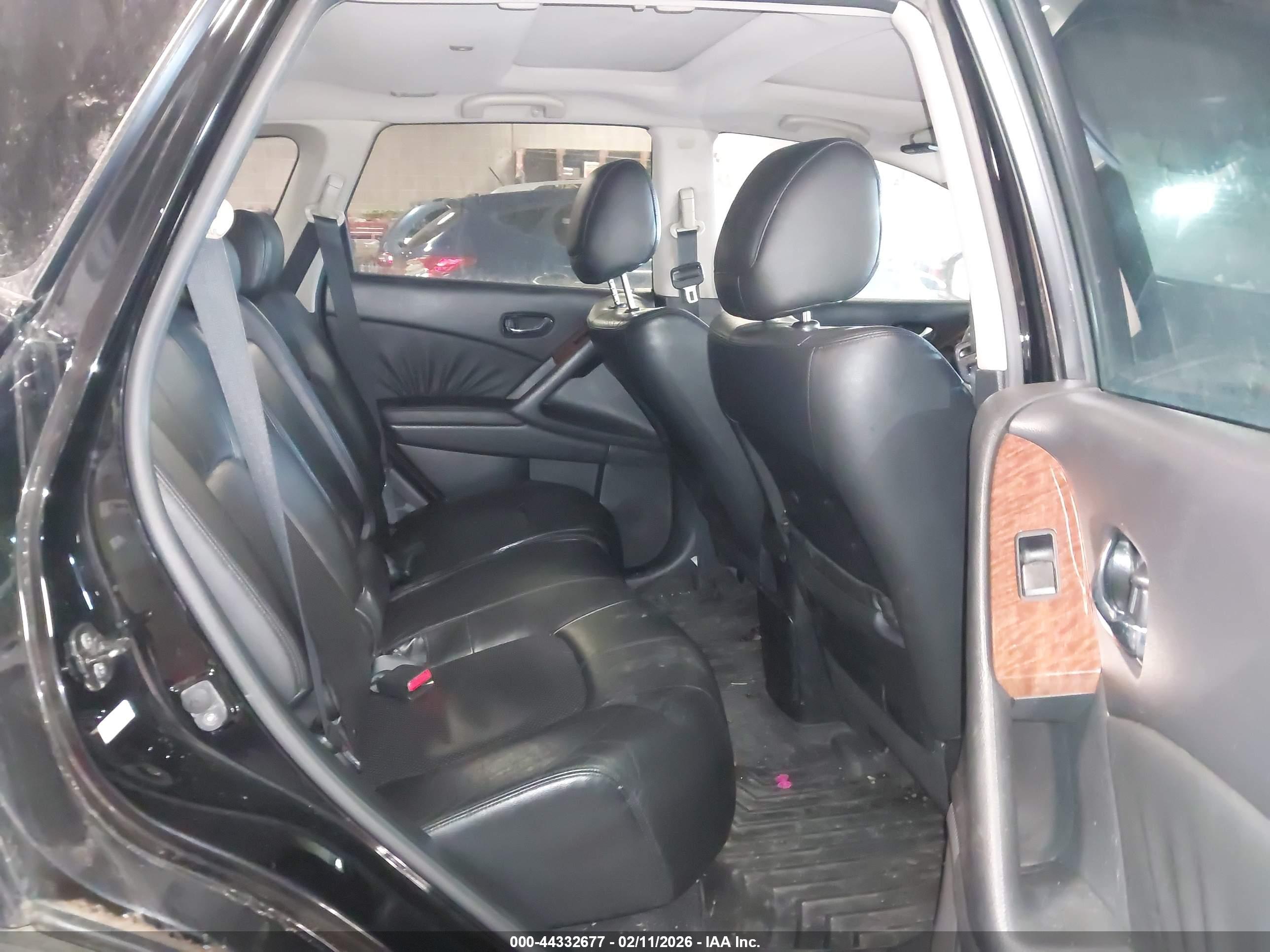 NISSAN MURANO image 8
