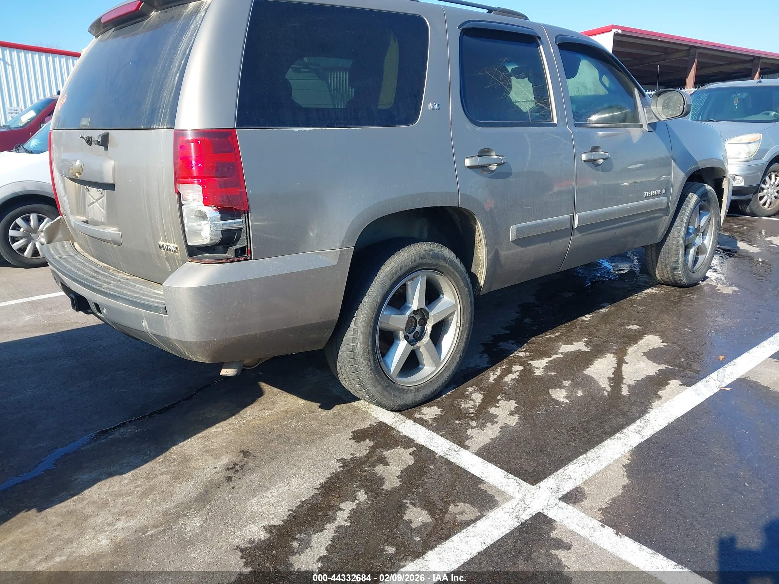 CHEVROLET TAHOE image 4