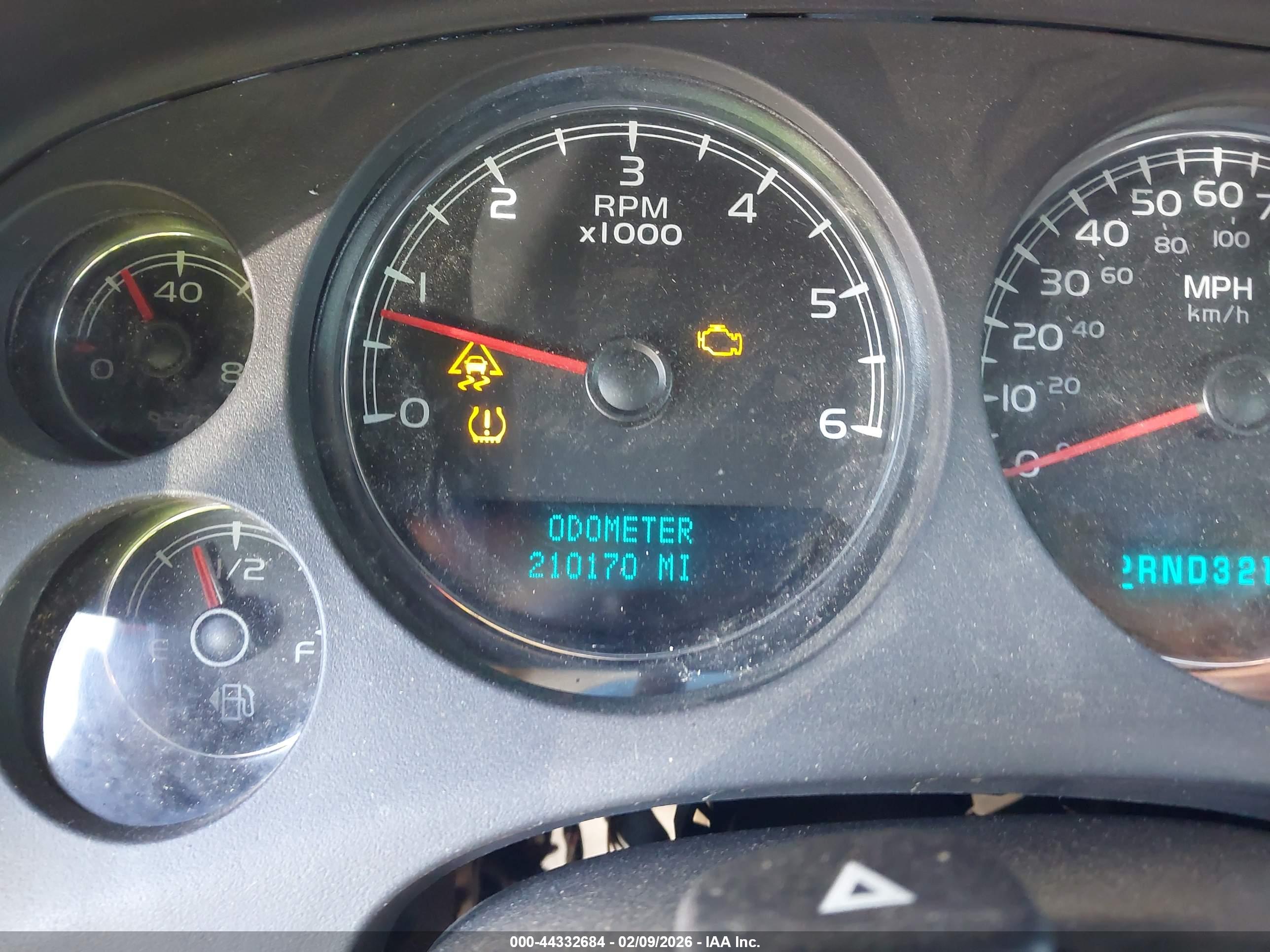 CHEVROLET TAHOE image 7