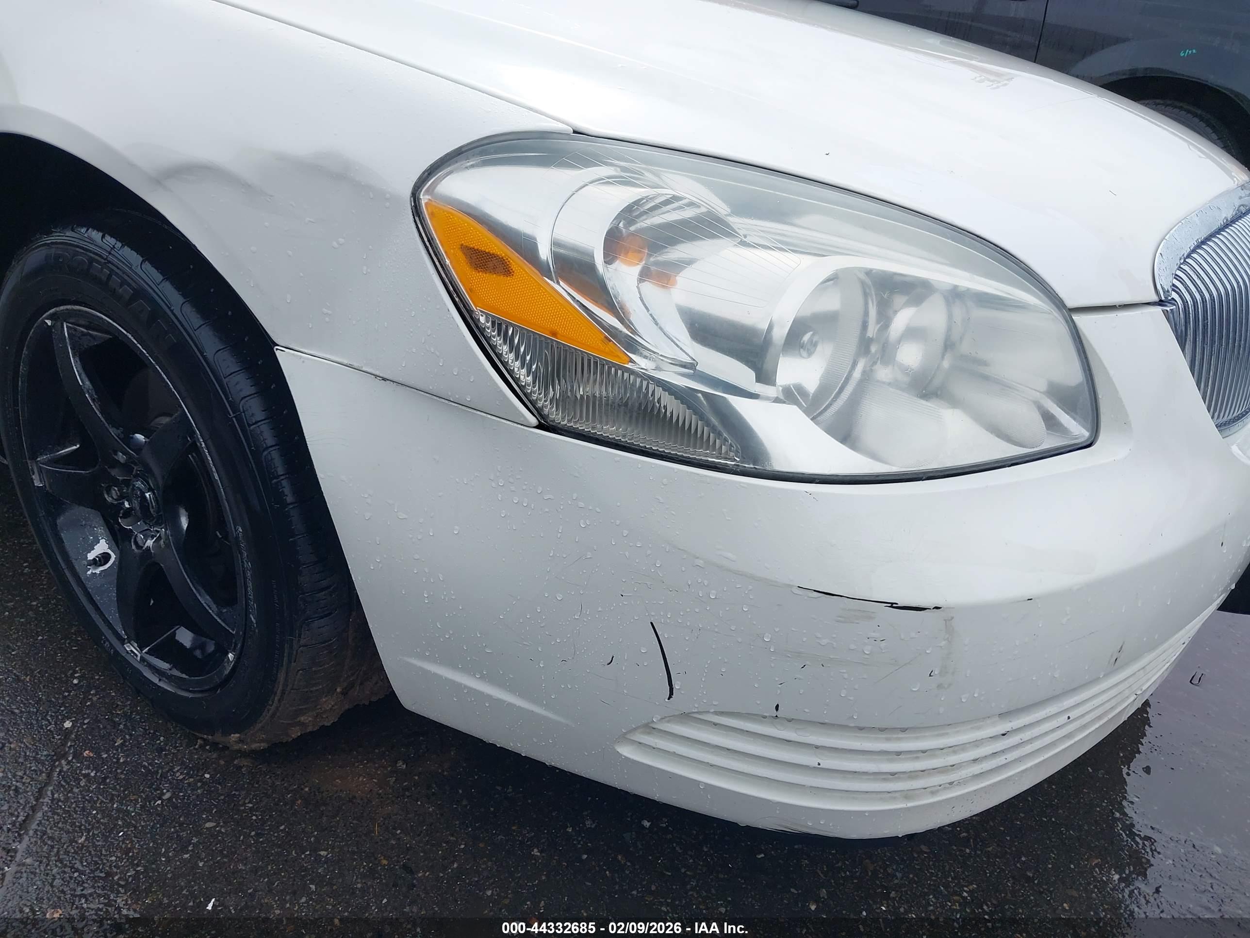 BUICK LUCERNE image 6