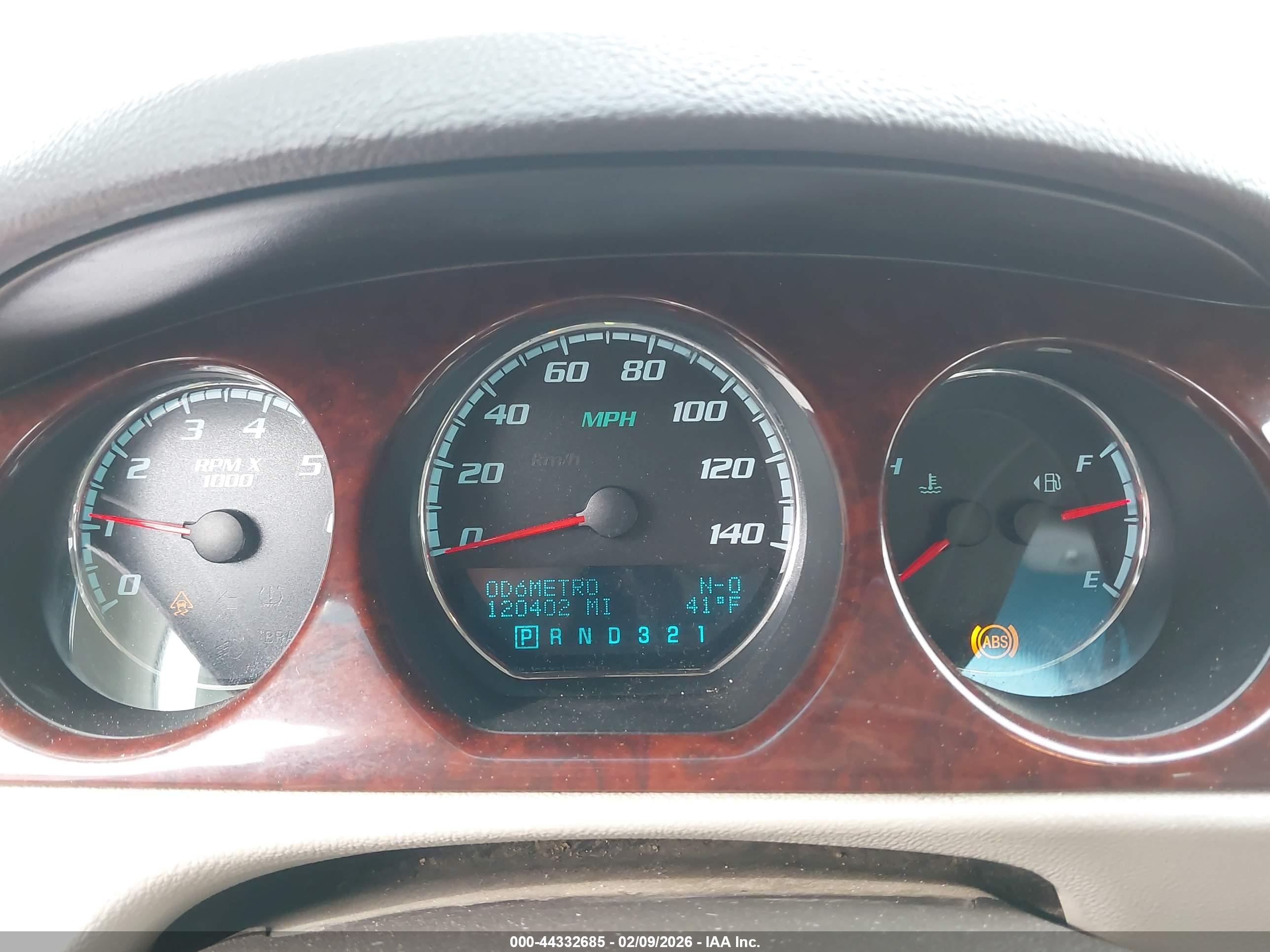 BUICK LUCERNE image 7