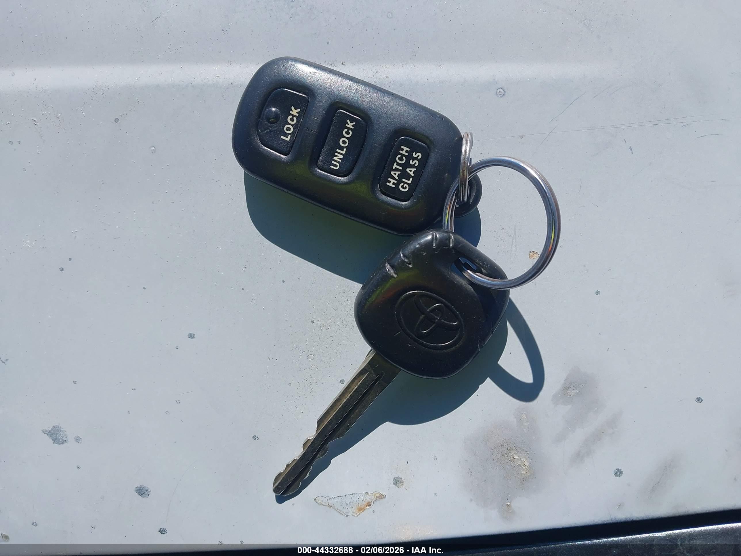 TOYOTA MATRIX image 11
