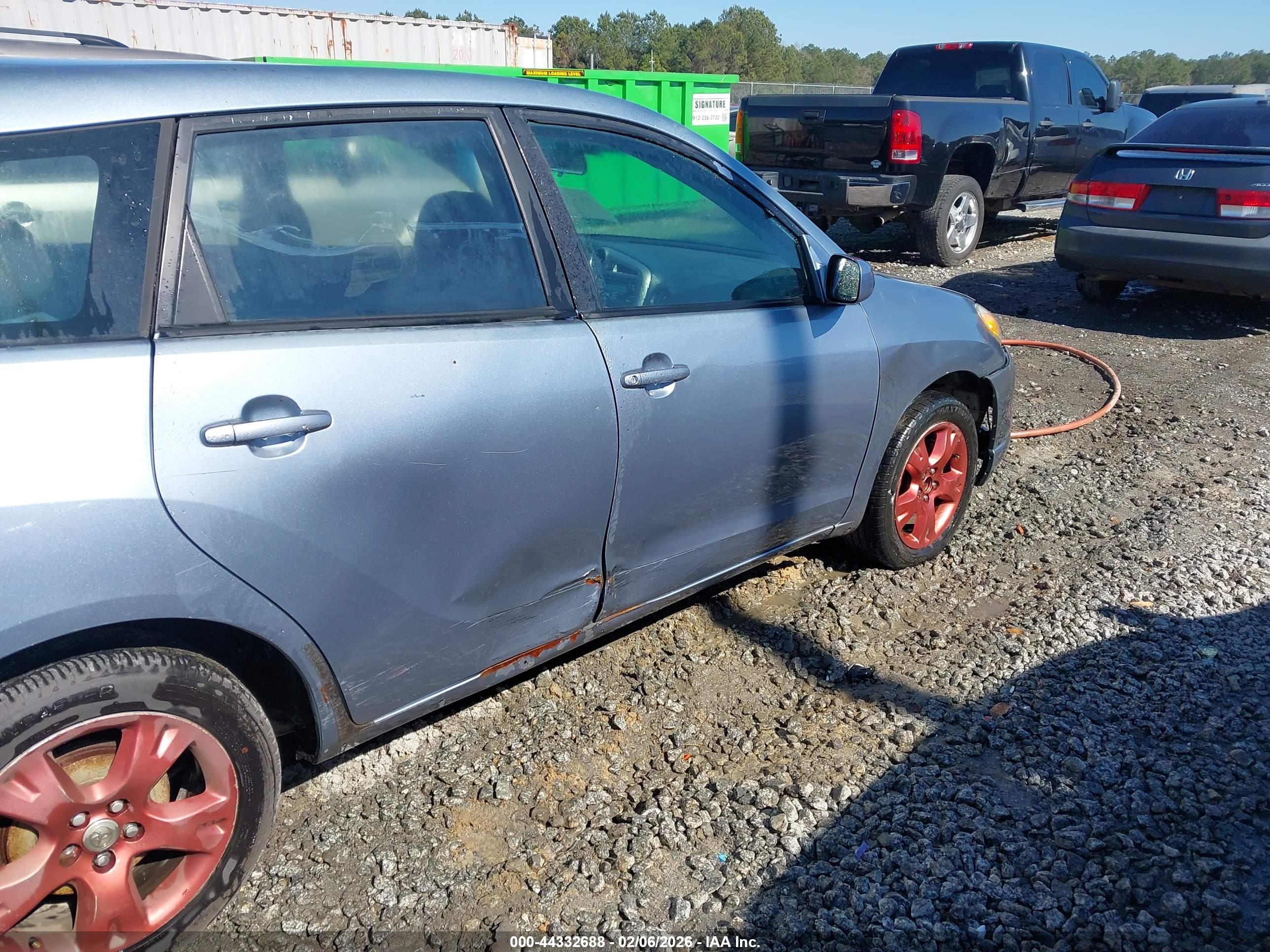 TOYOTA MATRIX image 6
